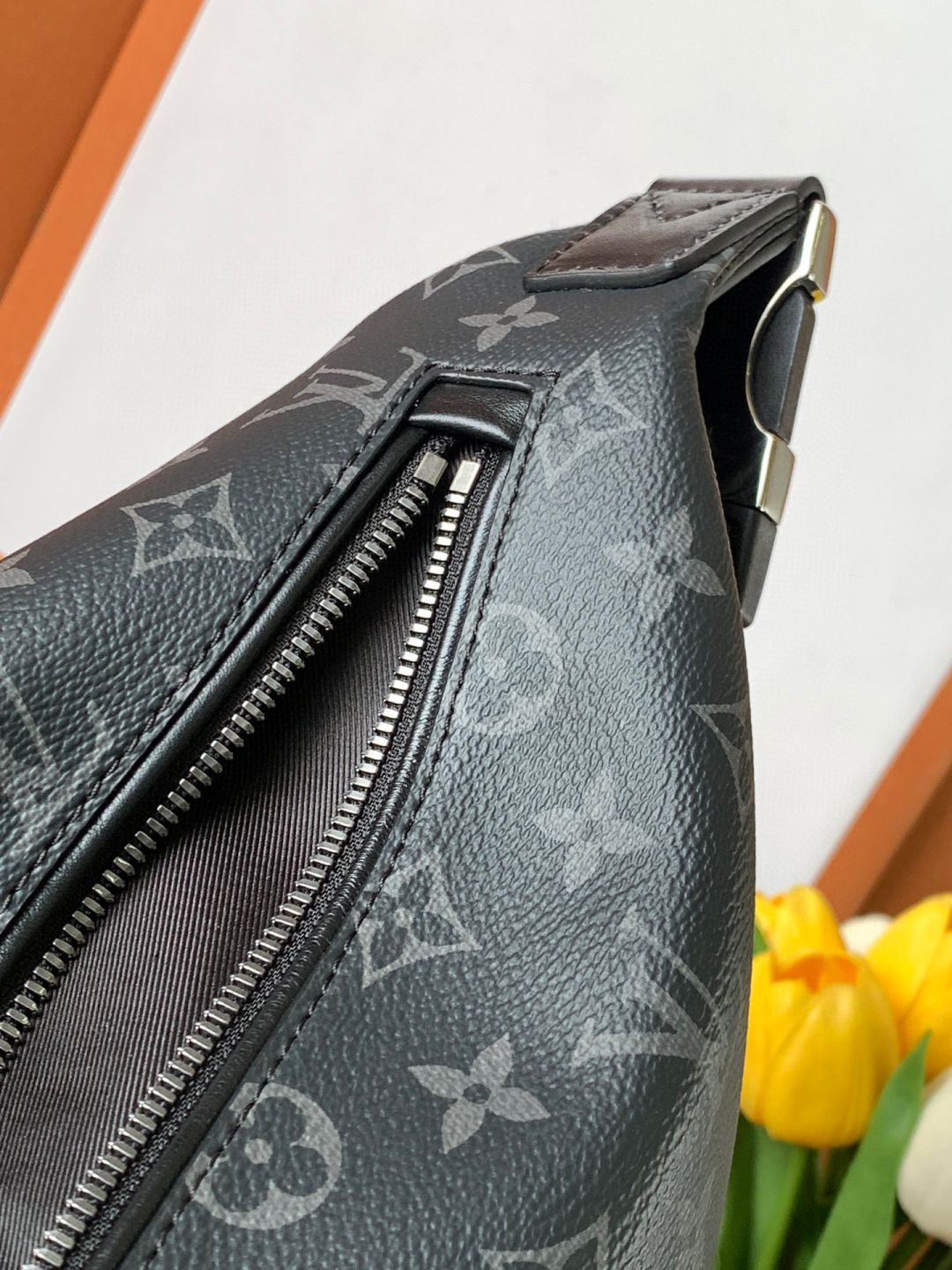 Louis Vuitton 动态变码芯片