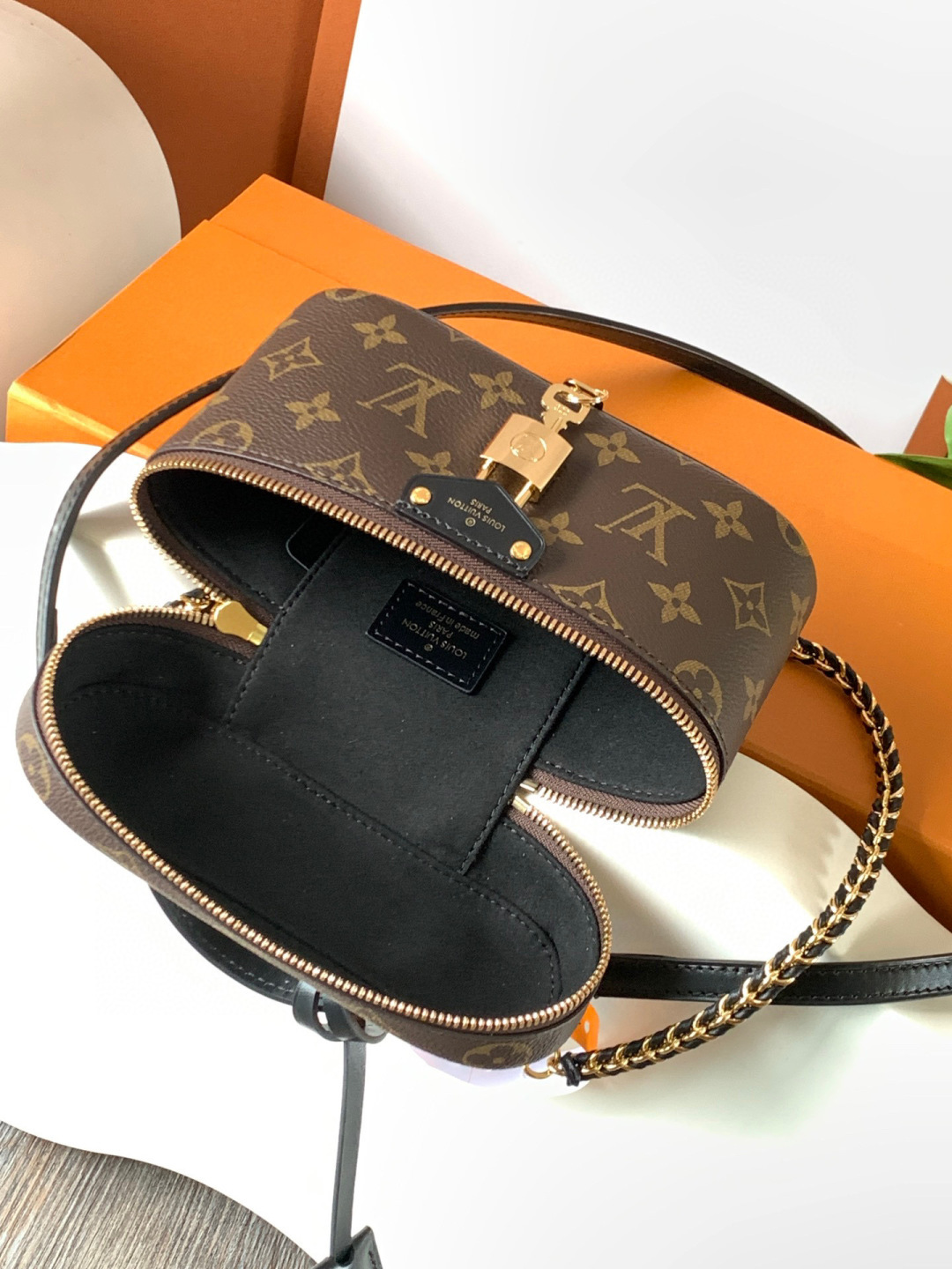 Louis Vuitton 化妆包Vanity Chain Pouch 手袋