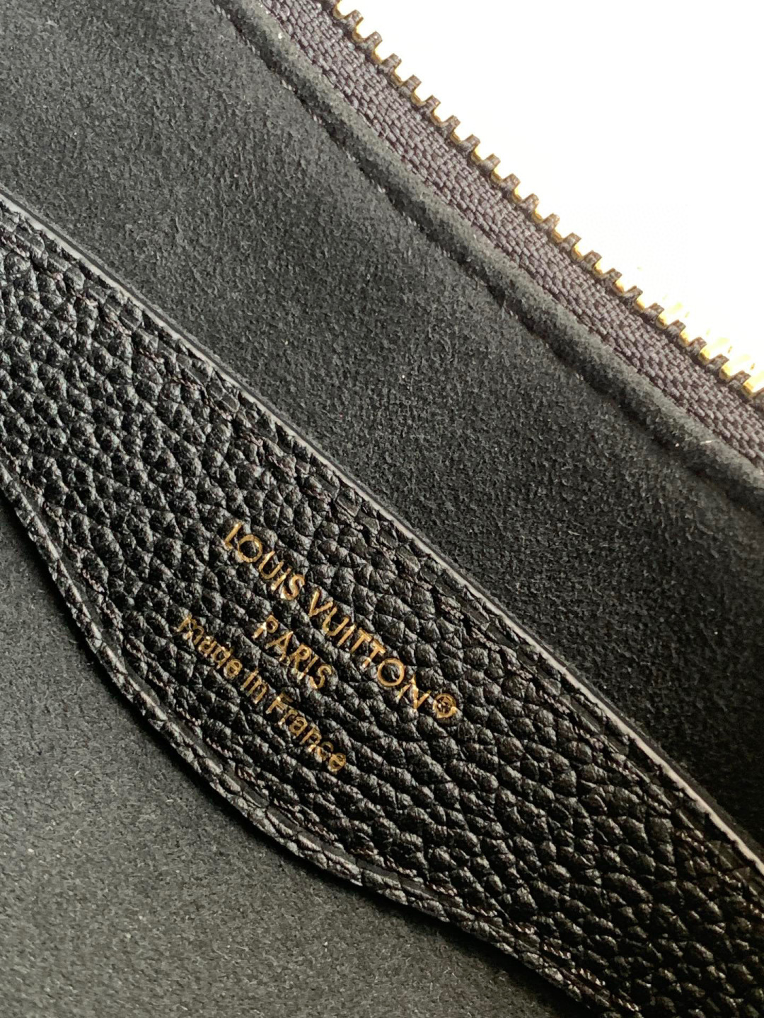 Louis Vuitton 全钢 M12930特正版（动态码）品质提升． 同步 动态电子芯片、礼品袋、保护纸