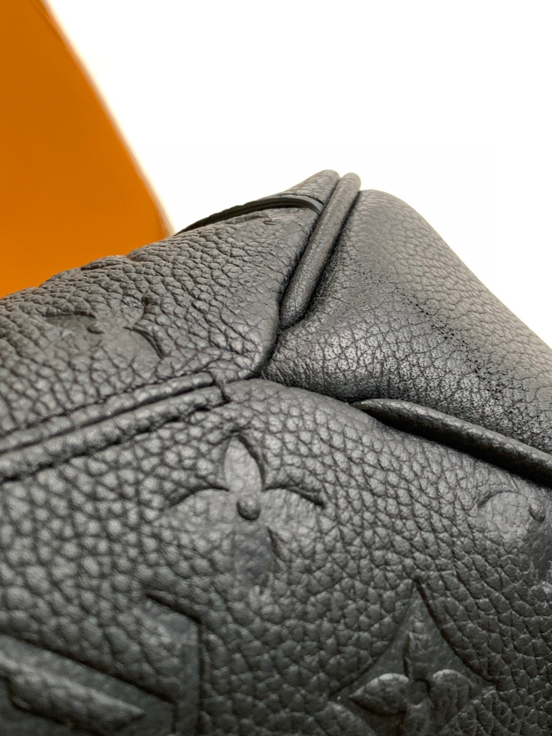 Louis Vuitton 全钢 M12930特正版（动态码）品质提升． 同步 动态电子芯片、礼品袋、保护纸