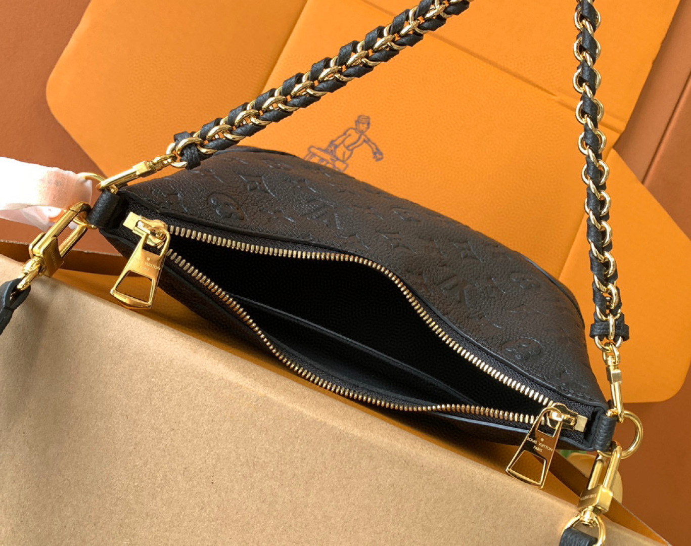 Louis Vuitton 全钢 M12930特正版（动态码）品质提升． 同步 动态电子芯片、礼品袋、保护纸