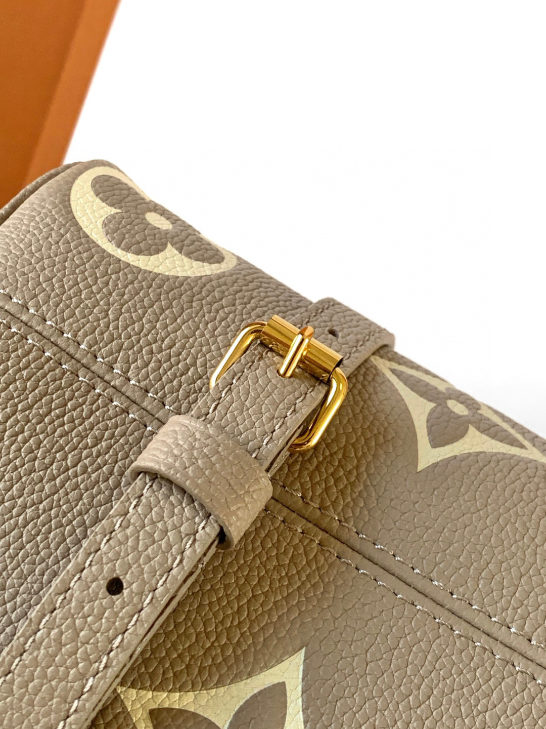 Louis Vuitton 动态变码芯片