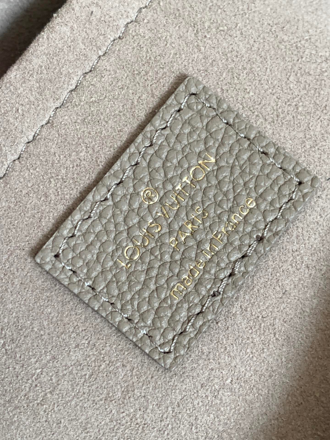 Louis Vuitton 动态变码芯片