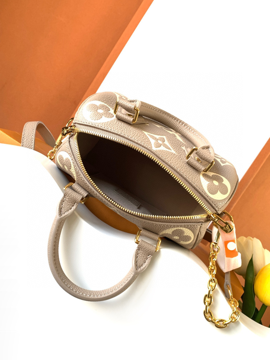 Louis Vuitton 动态变码芯片