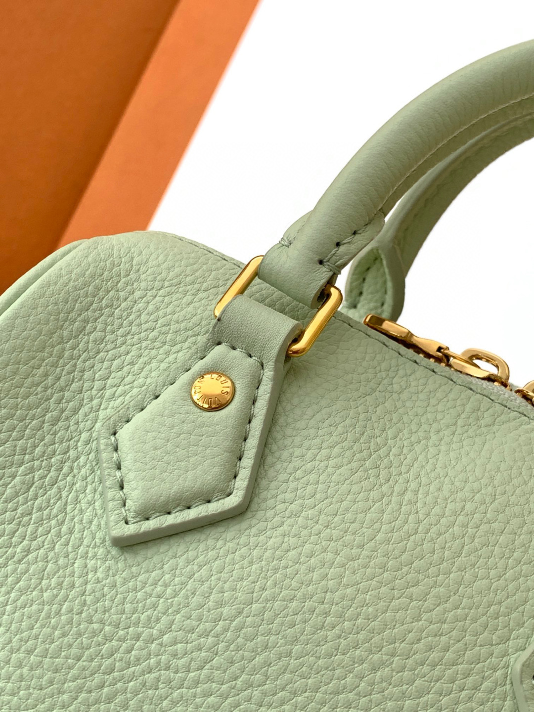 Louis Vuitton Speedy 18 手袋