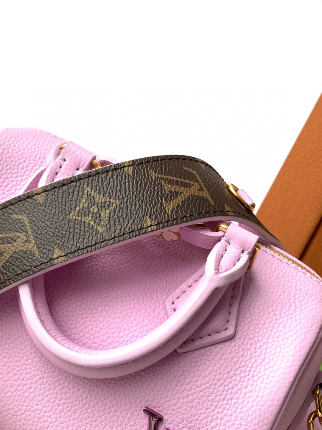 Louis Vuitton Speedy 18 手袋