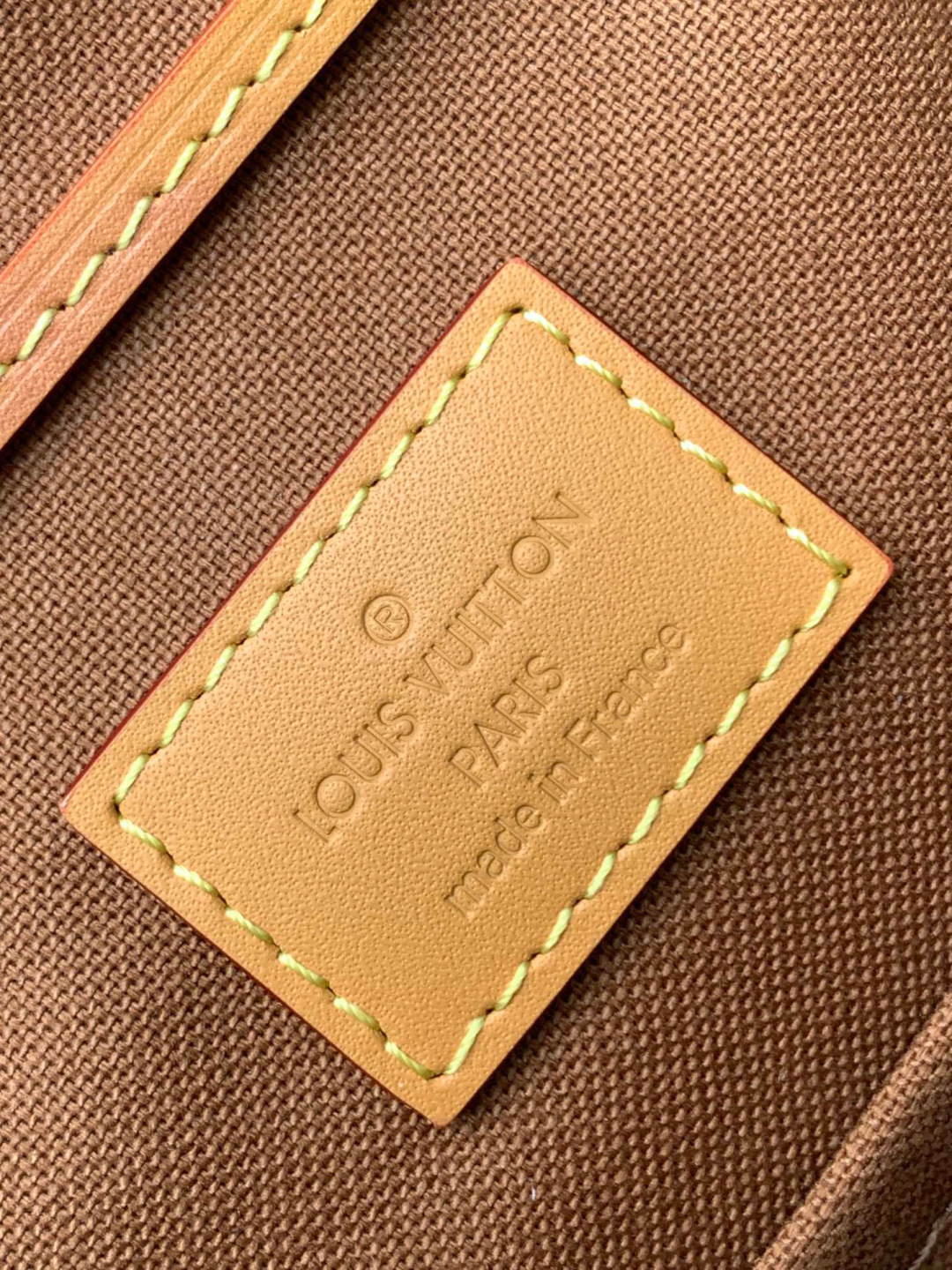 Louis Vuitton 独家首发型号：M45502【 全钢】Montsouris Mini背包皮料是 代 意大利A级皮料