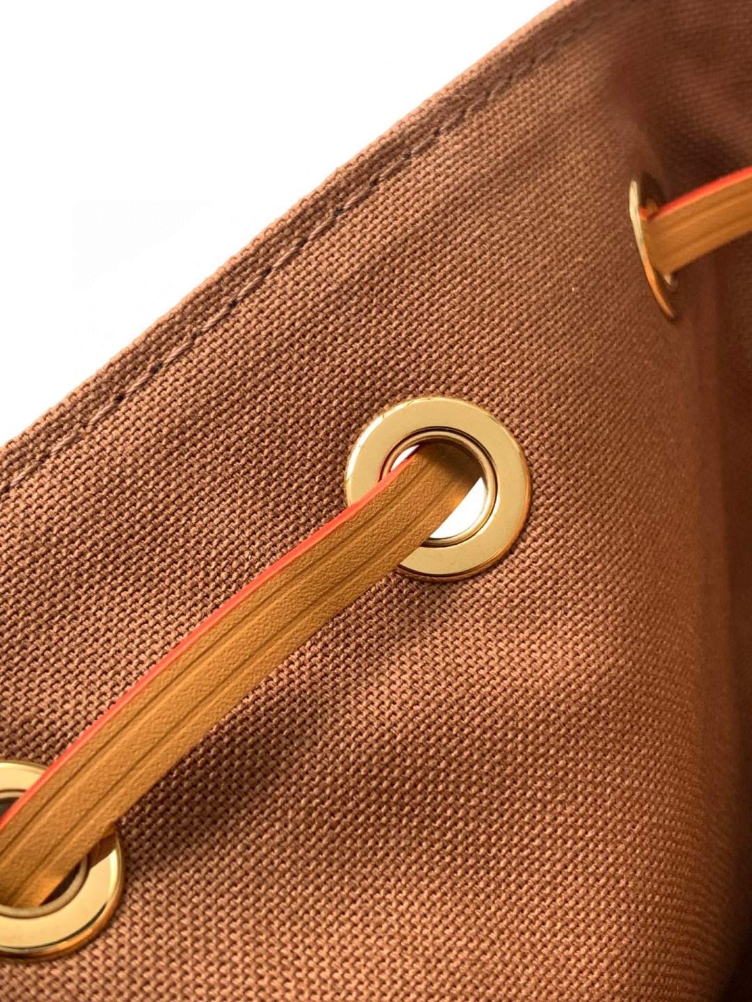 Louis Vuitton 独家首发型号：M45502【 全钢】Montsouris Mini背包皮料是 代 意大利A级皮料