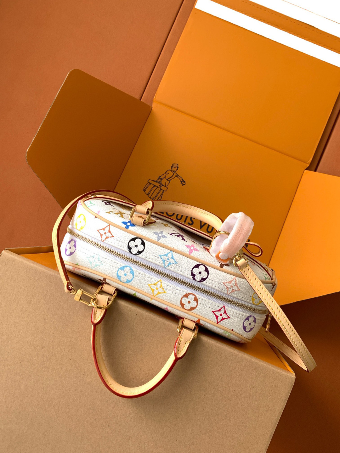 Louis Vuitton 全钢 独家163首发型号：M13084私品（163动态UID ）进口菱形面料 品质第九次升级