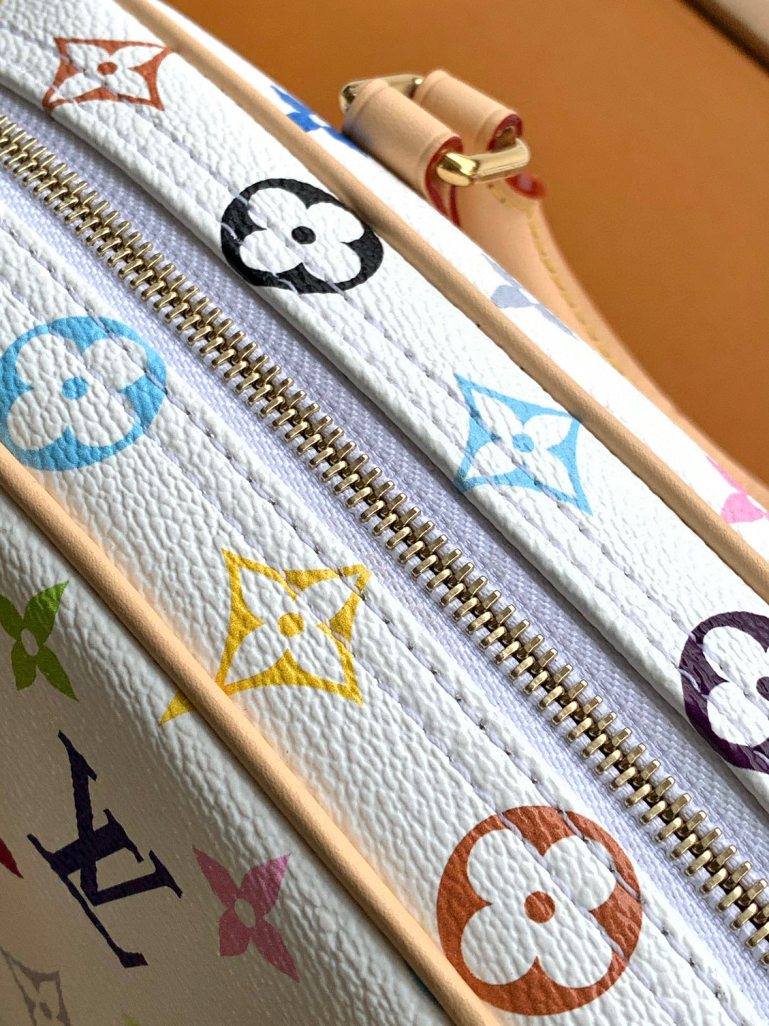 Louis Vuitton 全钢 独家163首发型号：M13084私品（163动态UID ）进口菱形面料 品质第九次升级