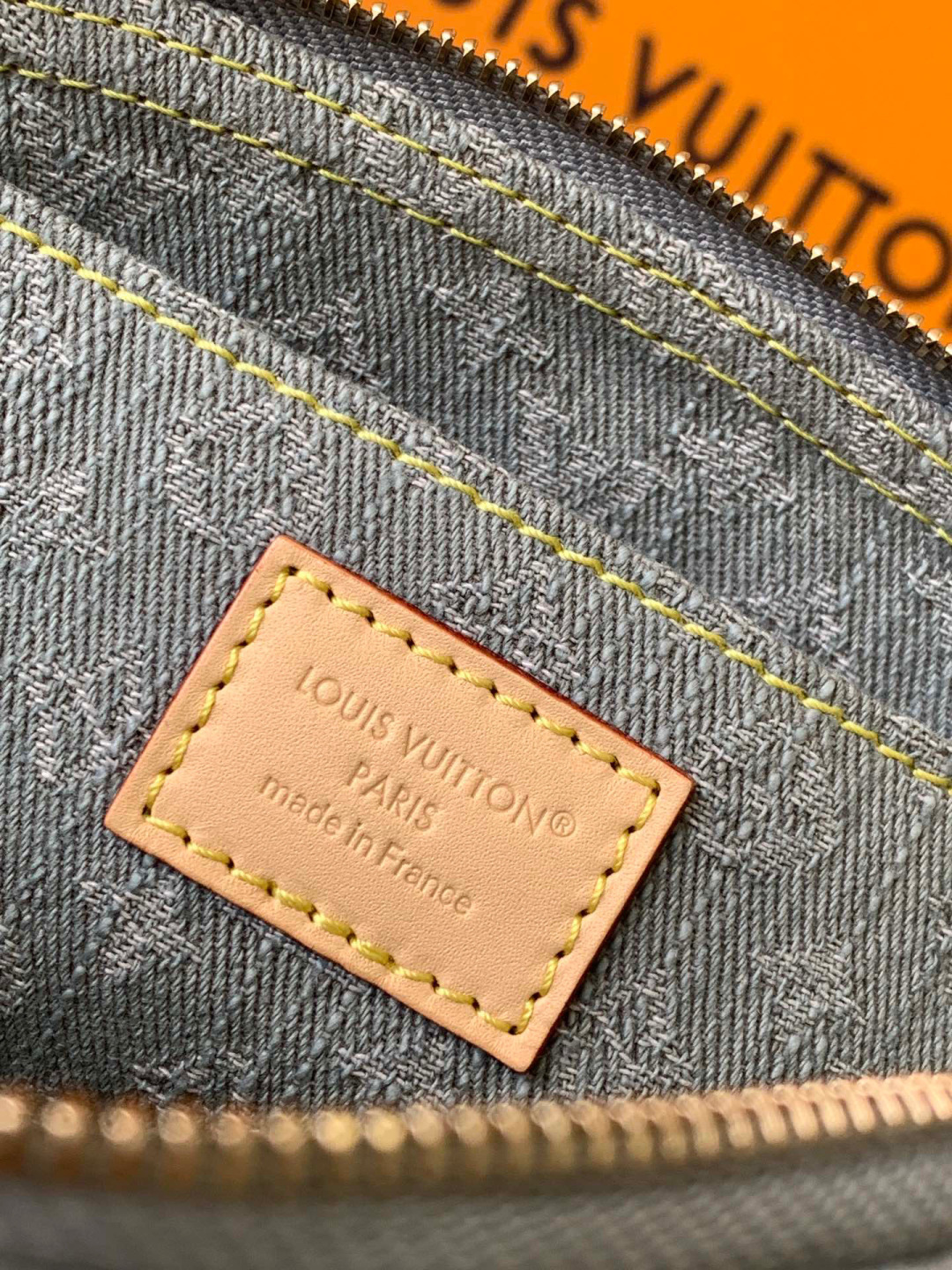 Louis Vuitton 全钢 M13751 牛仔灰