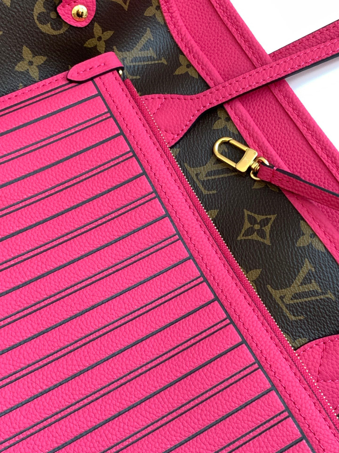 Louis Vuitton 动态变码芯片