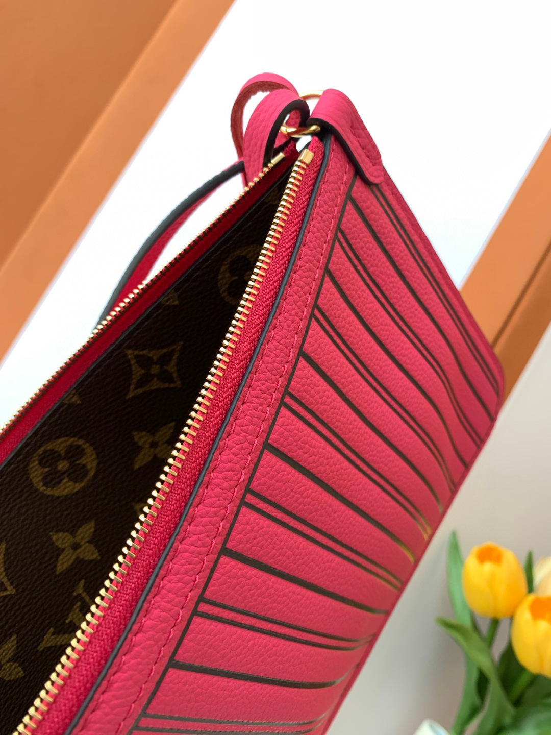 Louis Vuitton 动态变码芯片