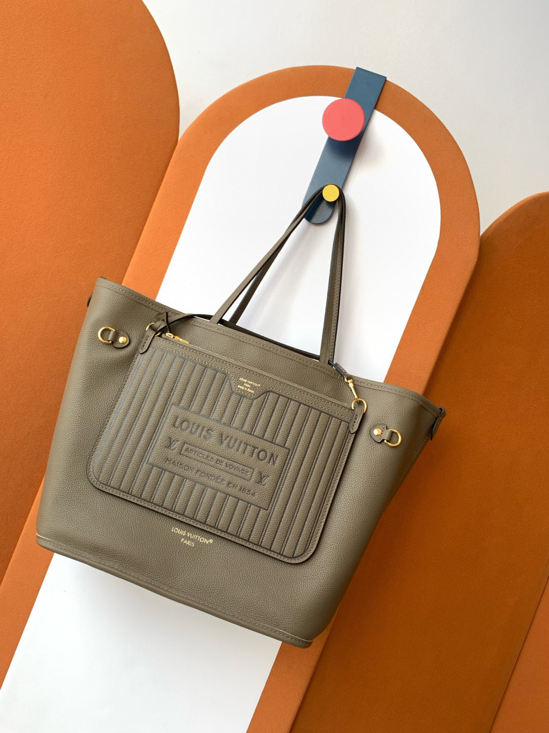 Louis Vuitton 动态变码芯片