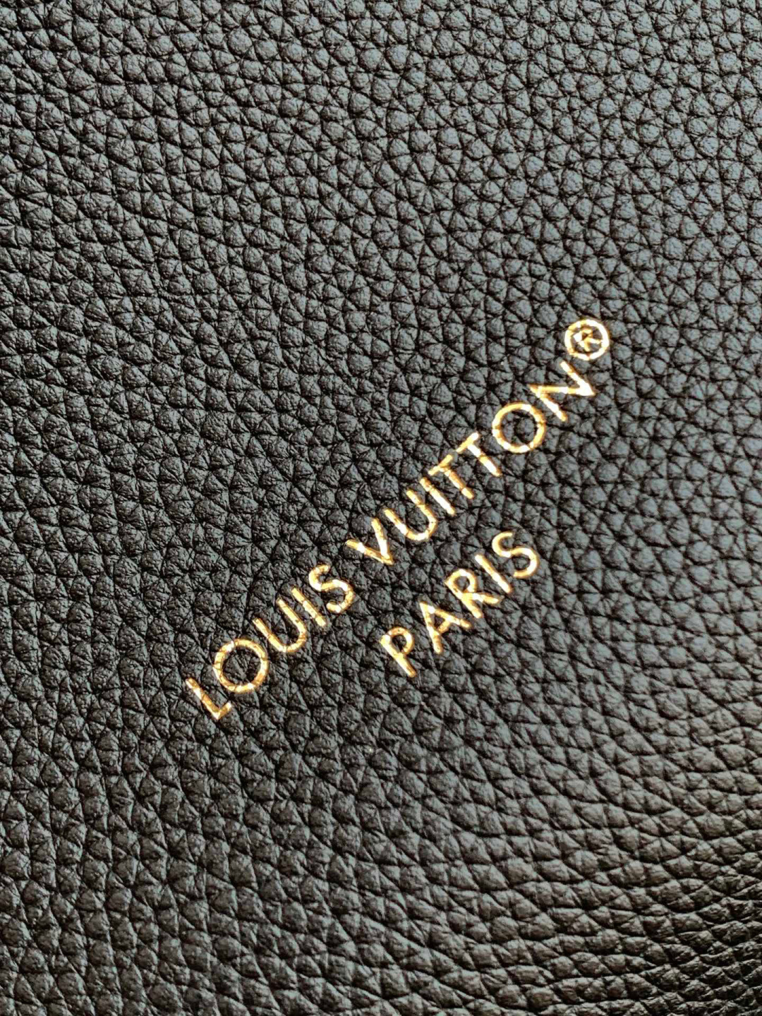 Louis Vuitton 动态变码芯片