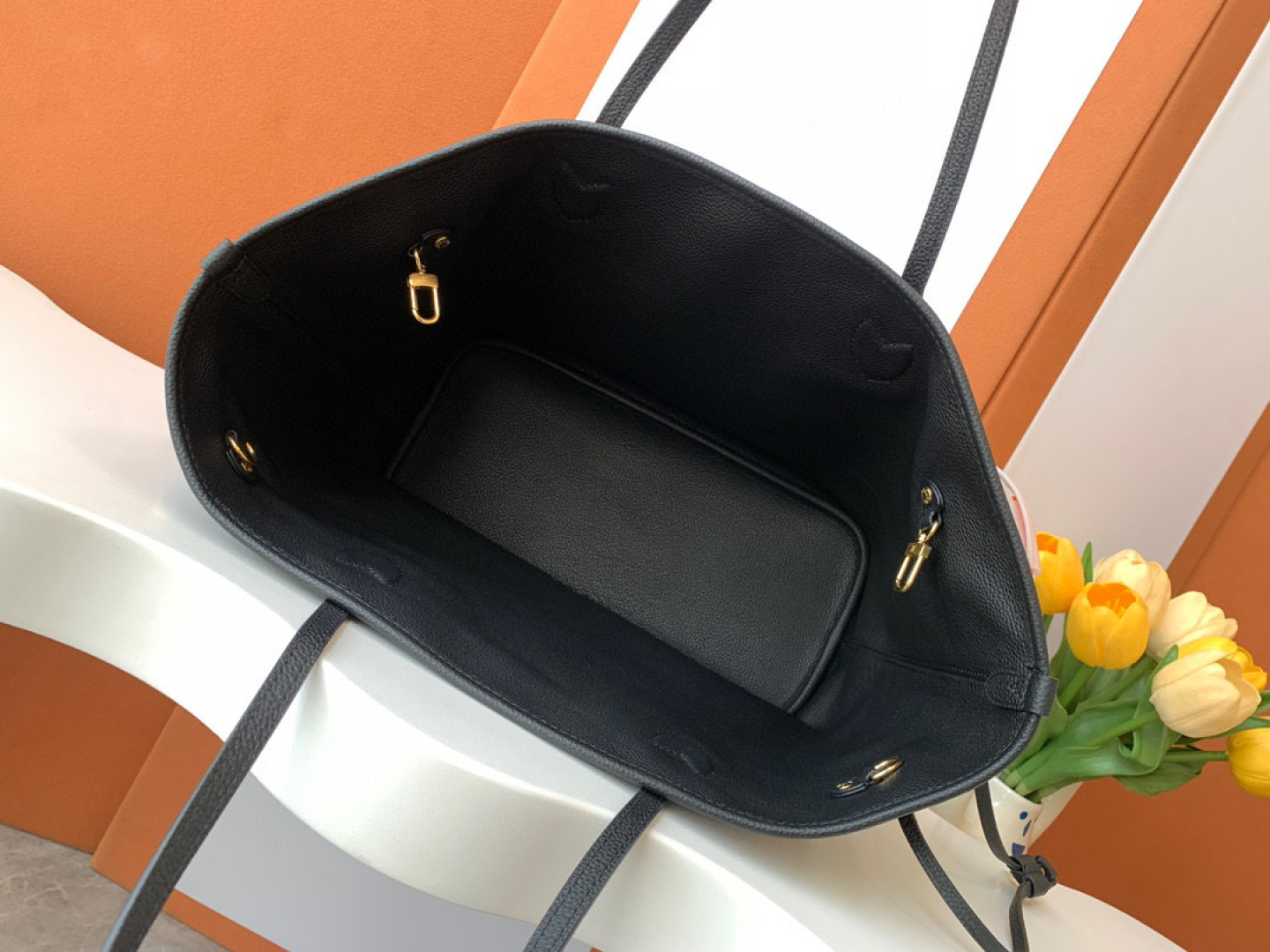 Louis Vuitton 动态变码芯片