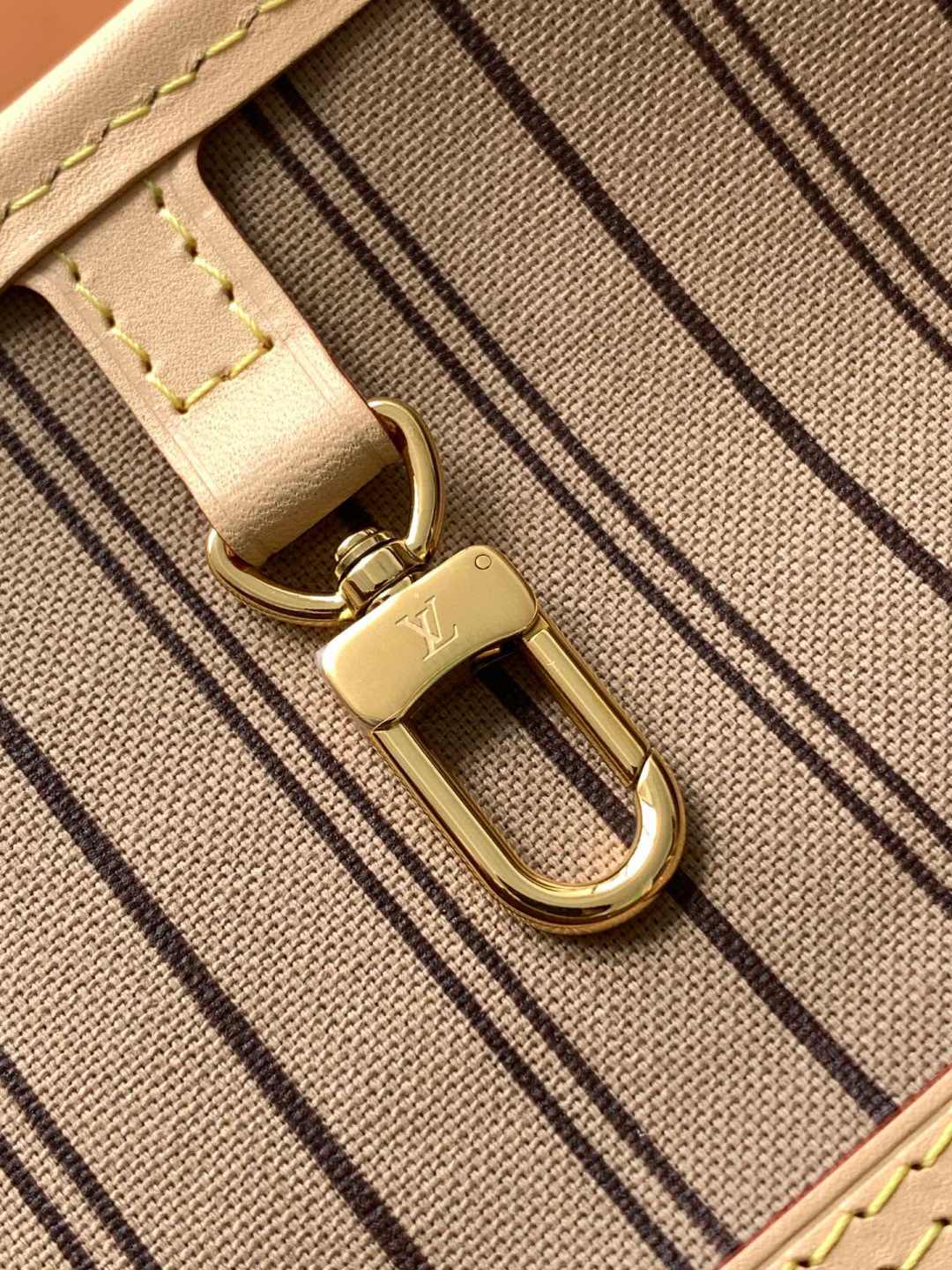 Louis Vuitton Neverfull 中号手袋