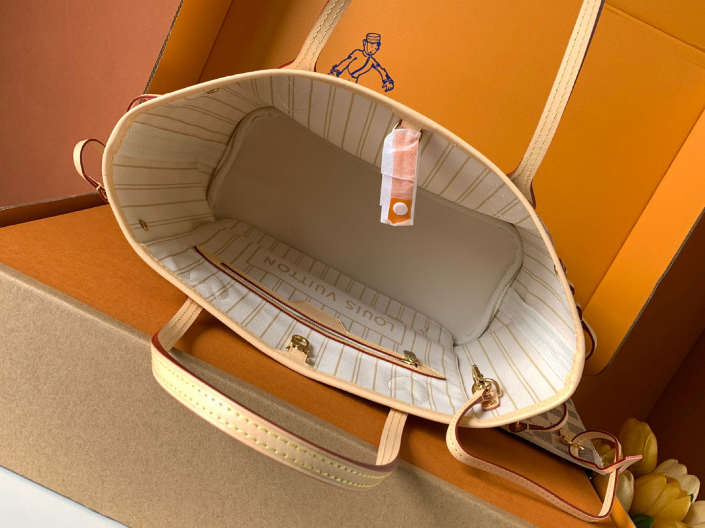 Louis Vuitton 独家首发型号:N40605【 全钢】皮料是 代 意大利A级菱形皮料 同步变码芯片