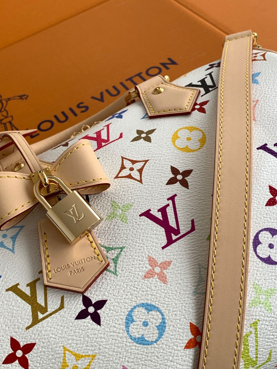 Louis Vuitton 全钢 M13085 本款Speedy