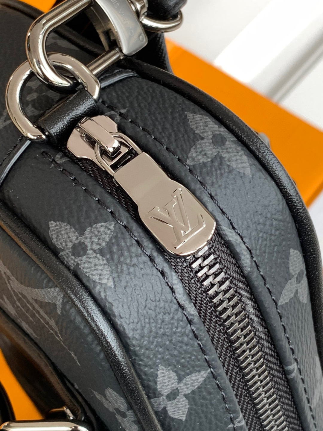 Louis Vuitton 独家首发型号:M82770【 全钢】皮料是 代 意大利A级菱形皮料 同步变码芯片
