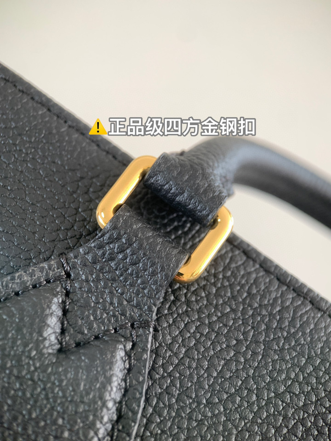 Louis Vuitton OnTheGo 中号手袋