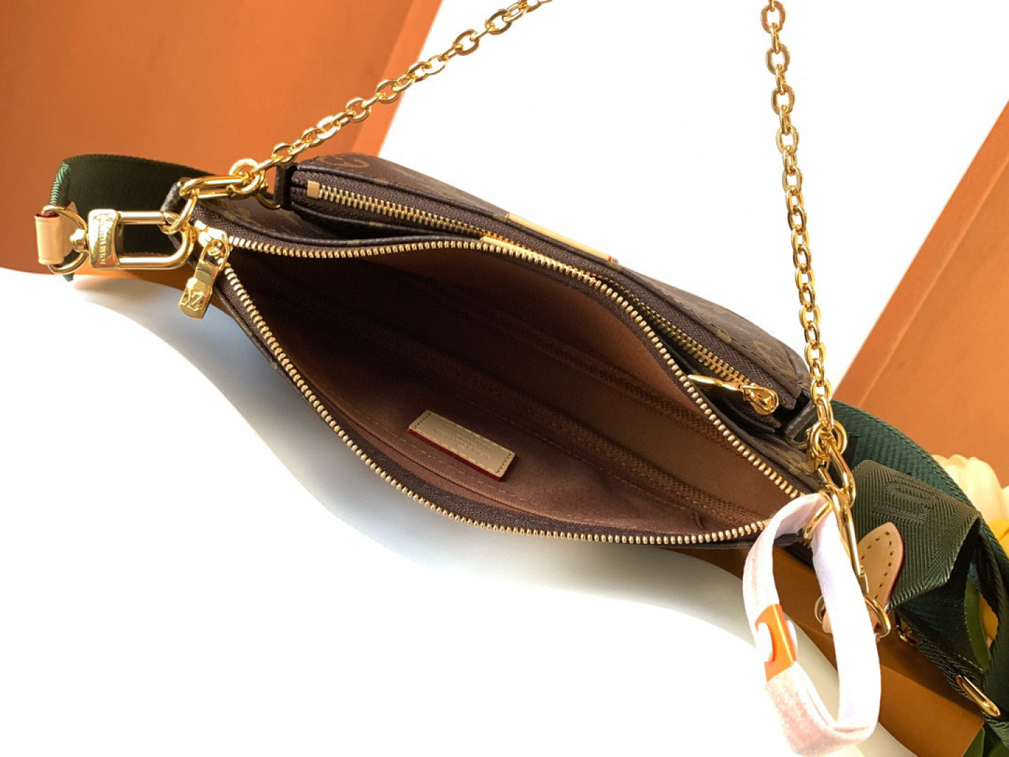 Louis Vuitton 动态变码芯片