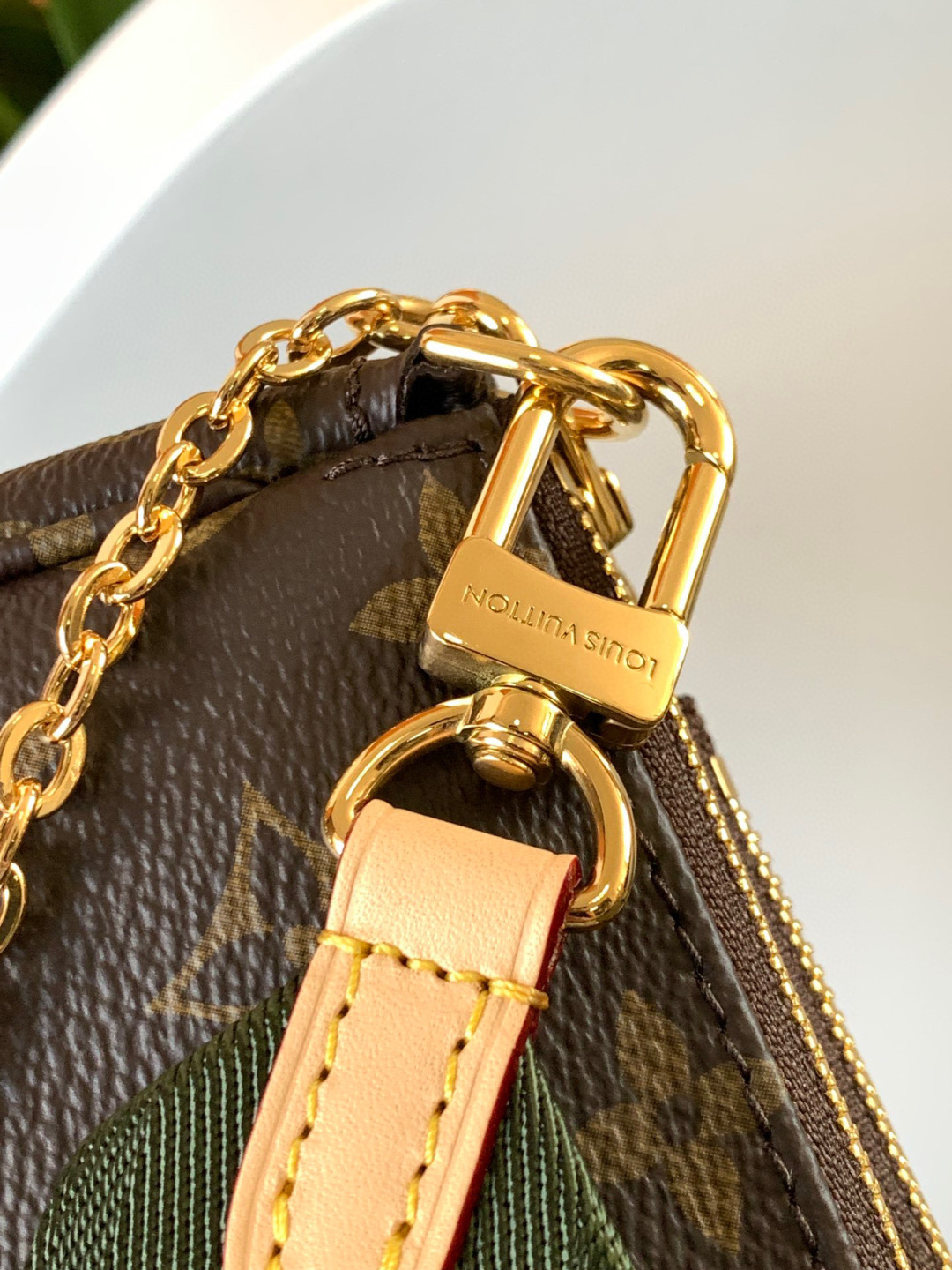 Louis Vuitton 动态变码芯片