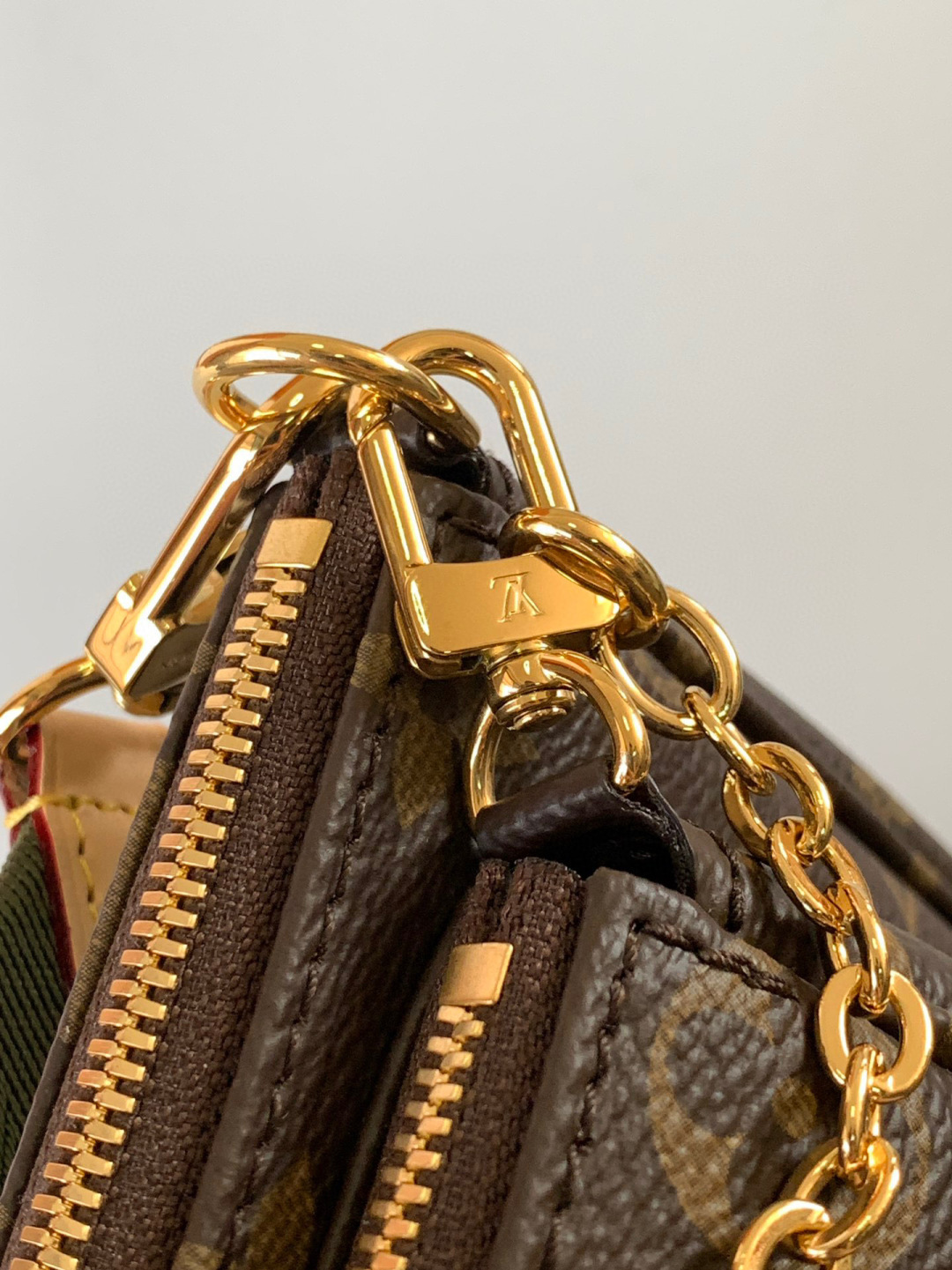Louis Vuitton 动态变码芯片