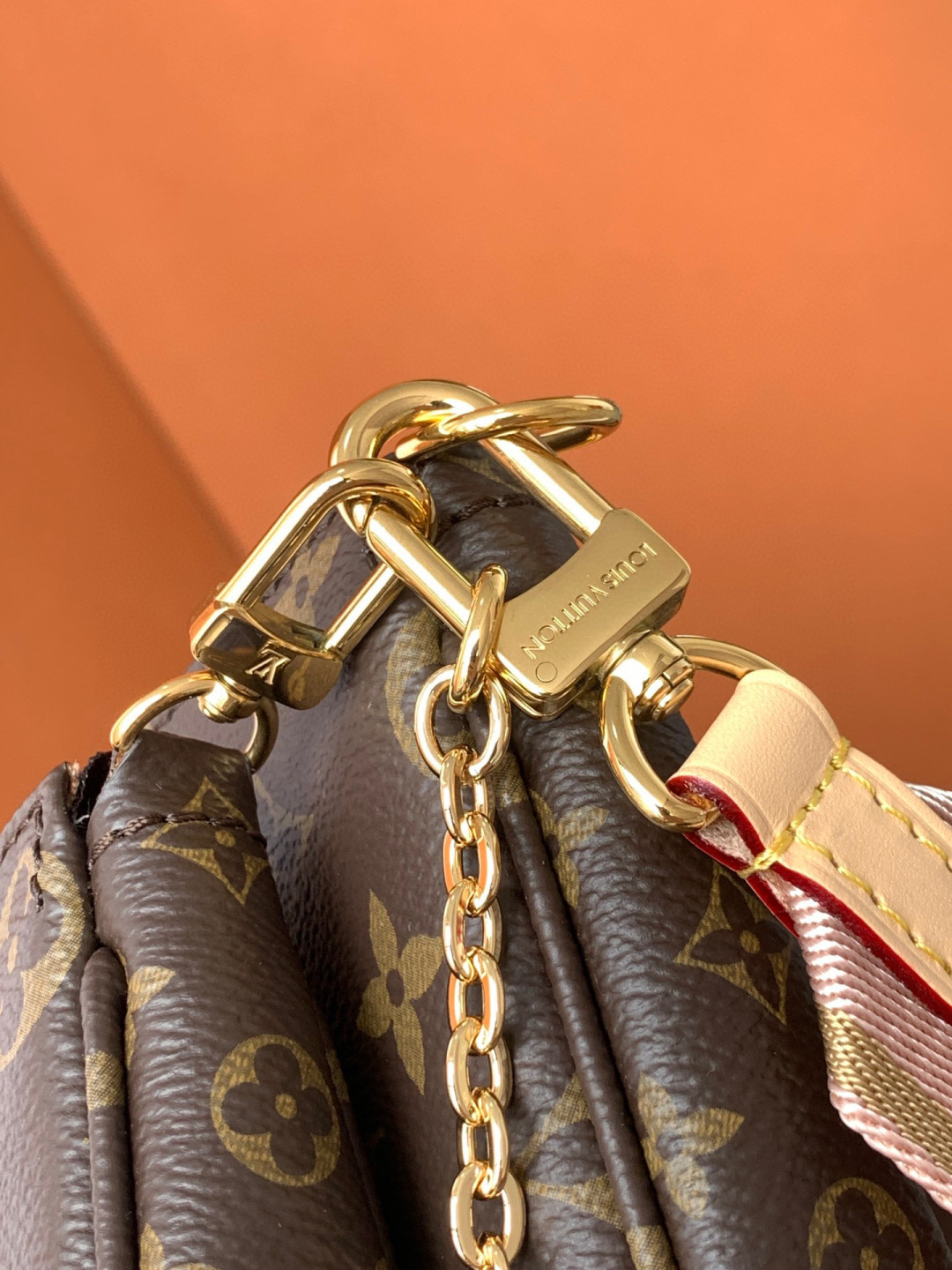 Louis Vuitton 动态变码芯片