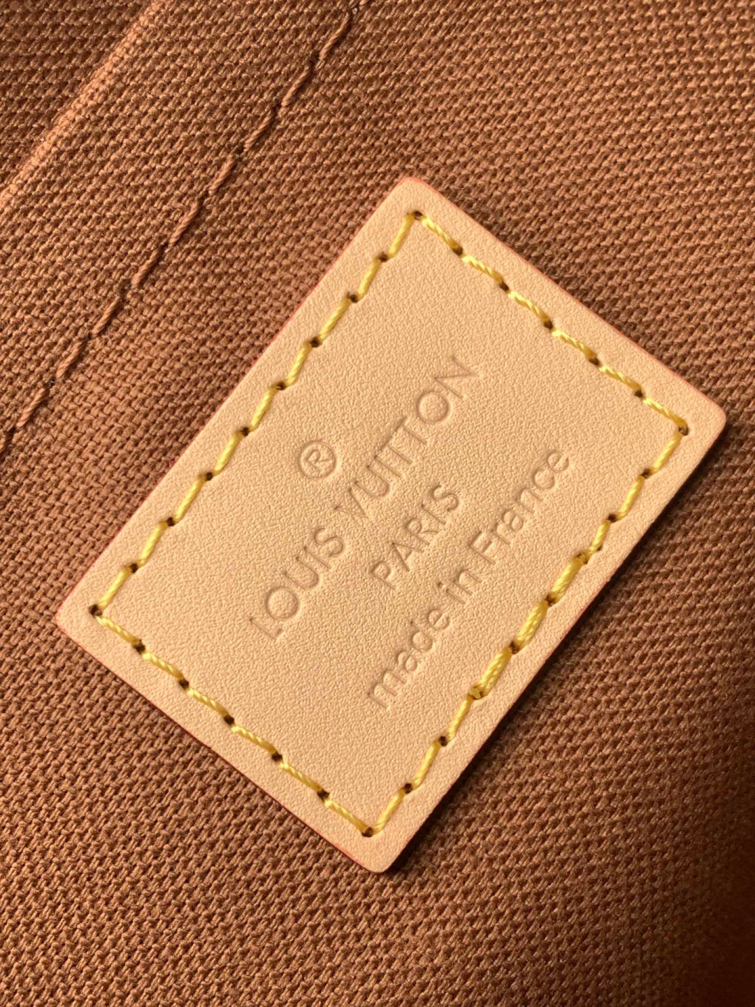 Louis Vuitton 动态变码芯片