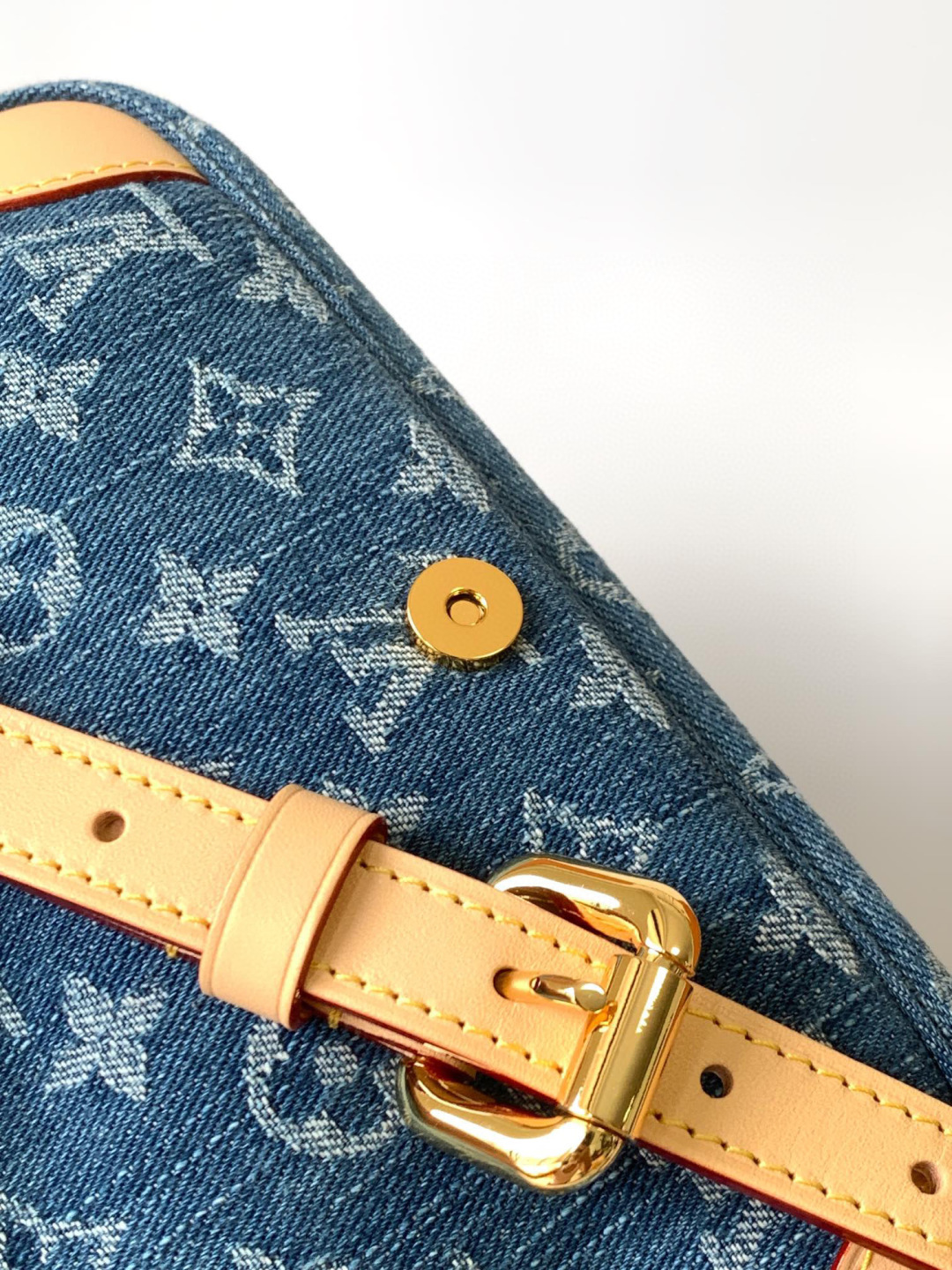 Louis Vuitton MB163c芯片版