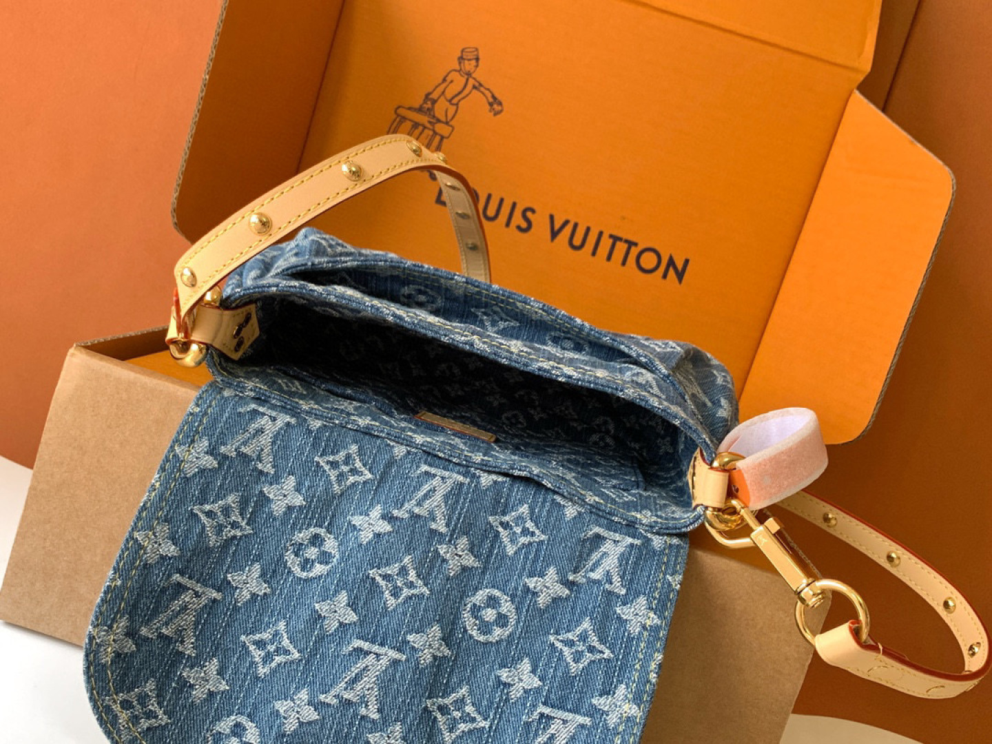 Louis Vuitton MB163c芯片版