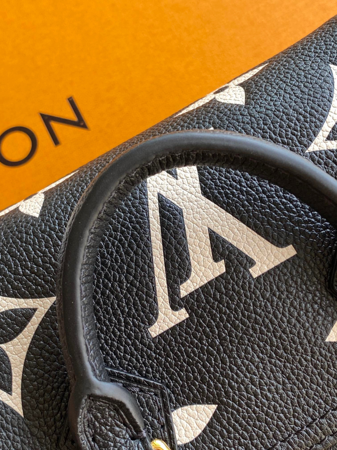 Louis Vuitton MB