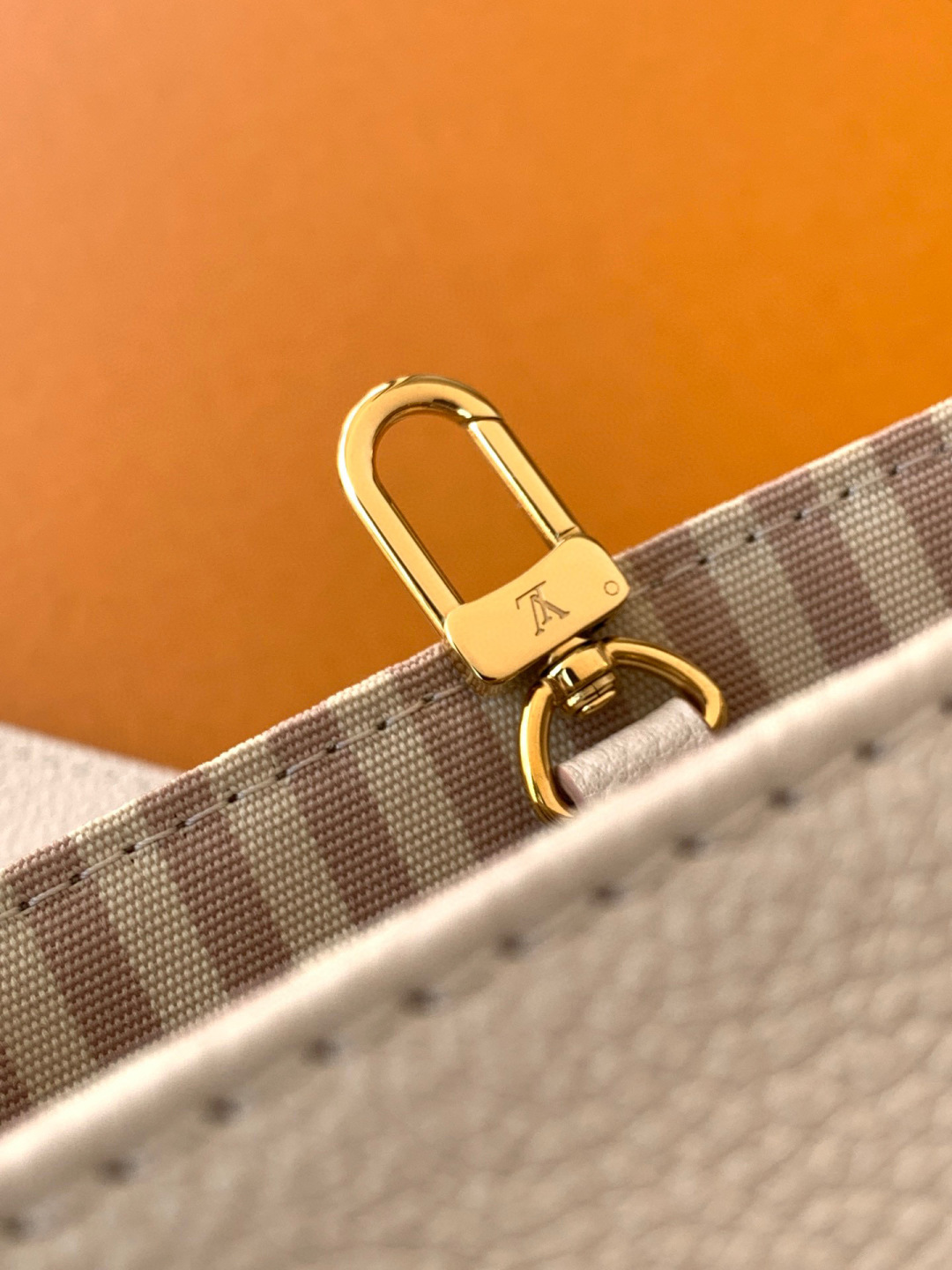 Louis Vuitton MB163c芯片版