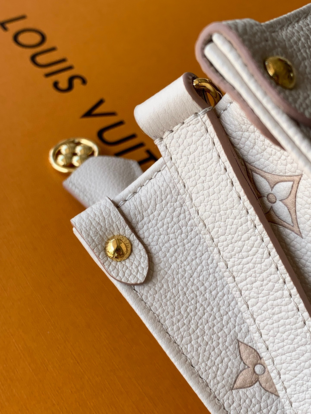 Louis Vuitton MB163c芯片版