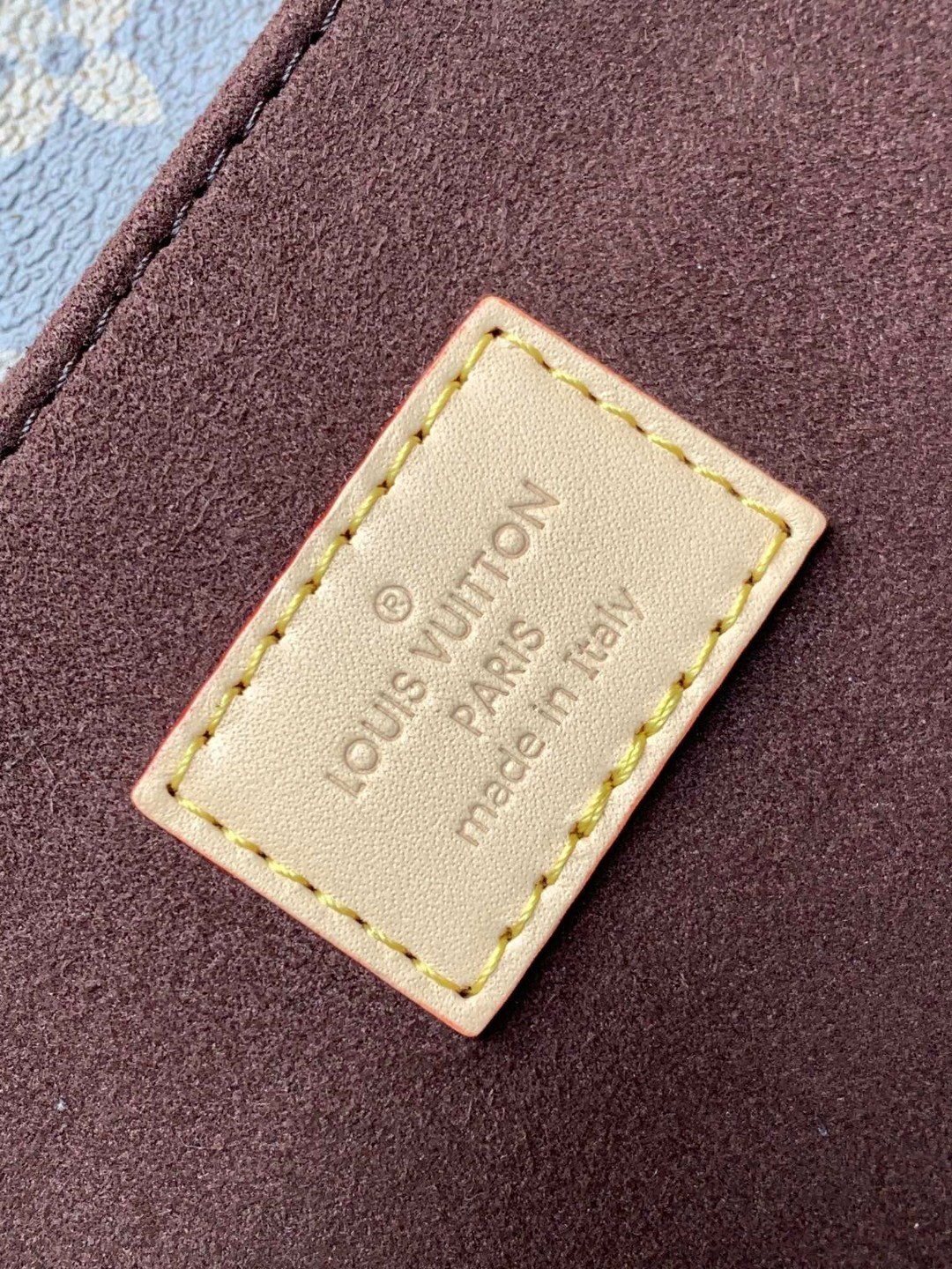 Louis Vuitton 邮差包Pochette Métis 手袋
