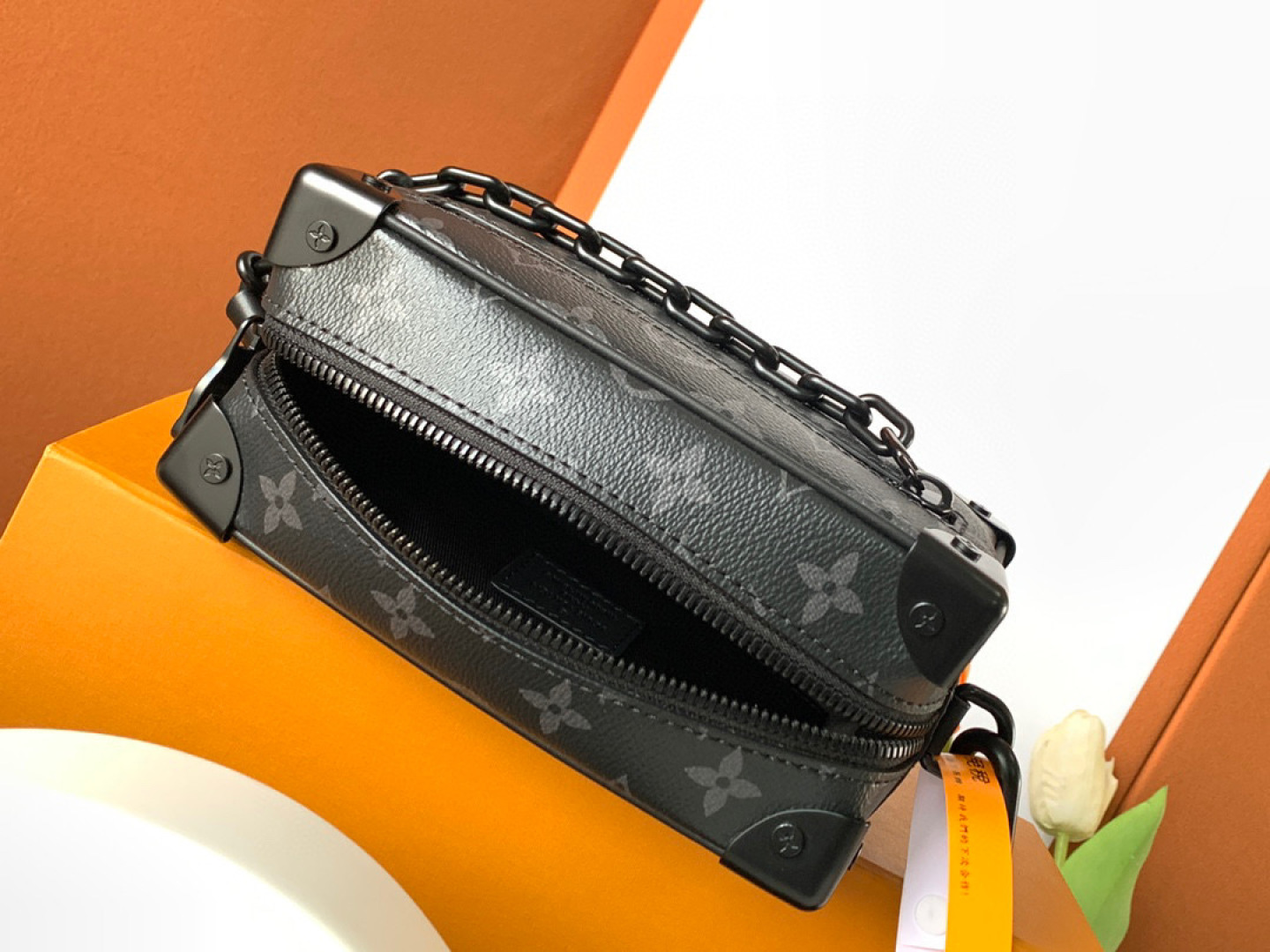 Louis Vuitton Mini SOFT TRUNK 链条