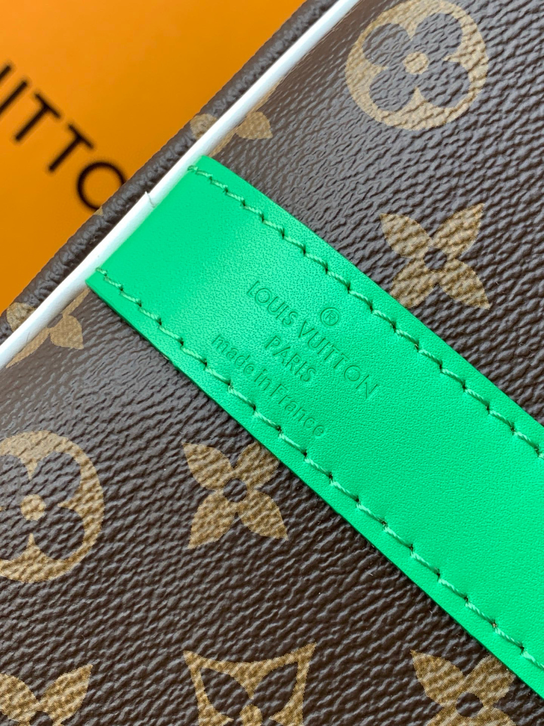 Louis Vuitton M13926 全钢 开发 芯片版 配全套 包装 本款 Keepall Bandoulière 50 旅行袋出自 2024 秋冬时装秀