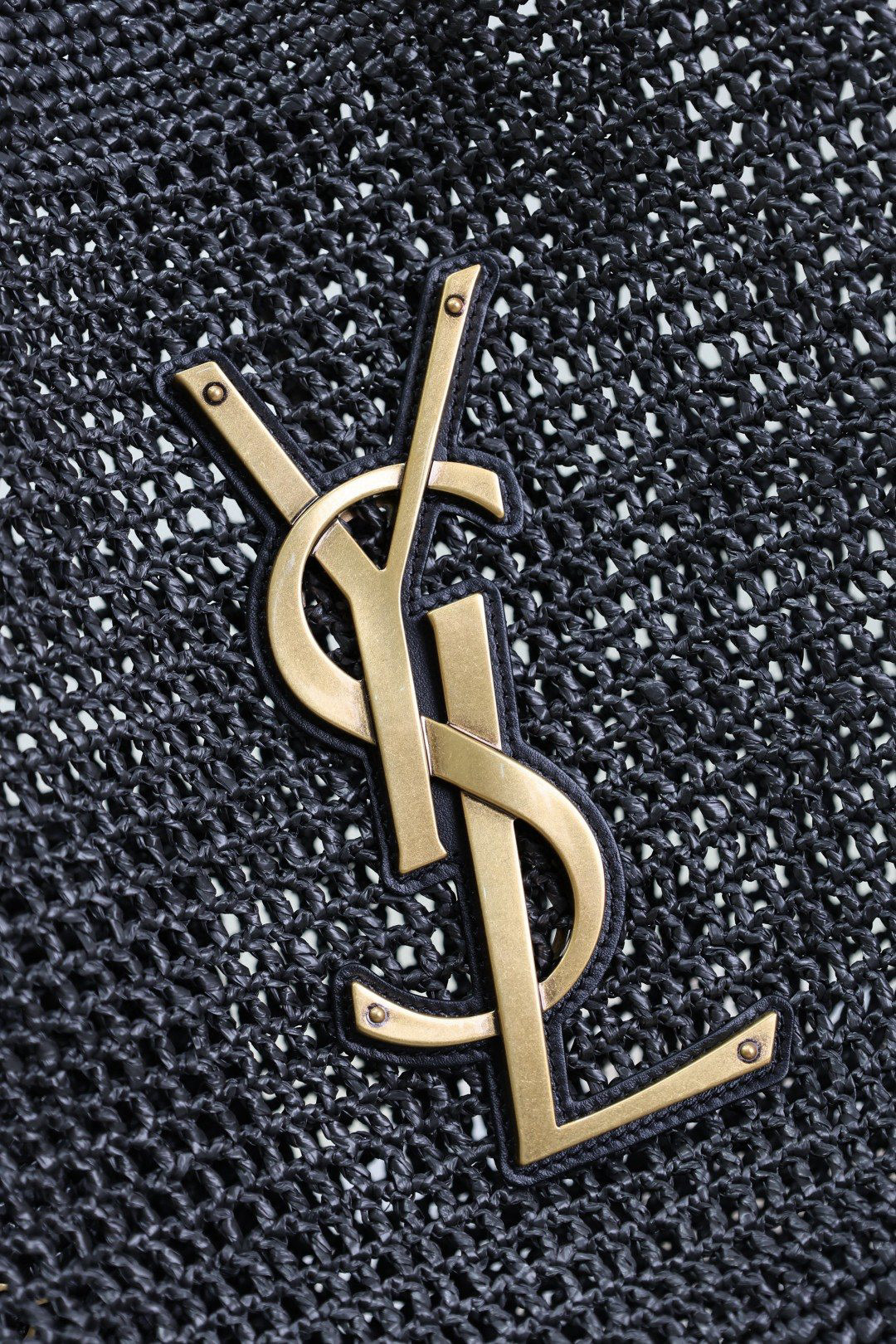 Saint Laurent 编织拉菲草/金 满满的 艺术气息 拉菲草编织 非常扎实 法式慵懒风 造型感流畅