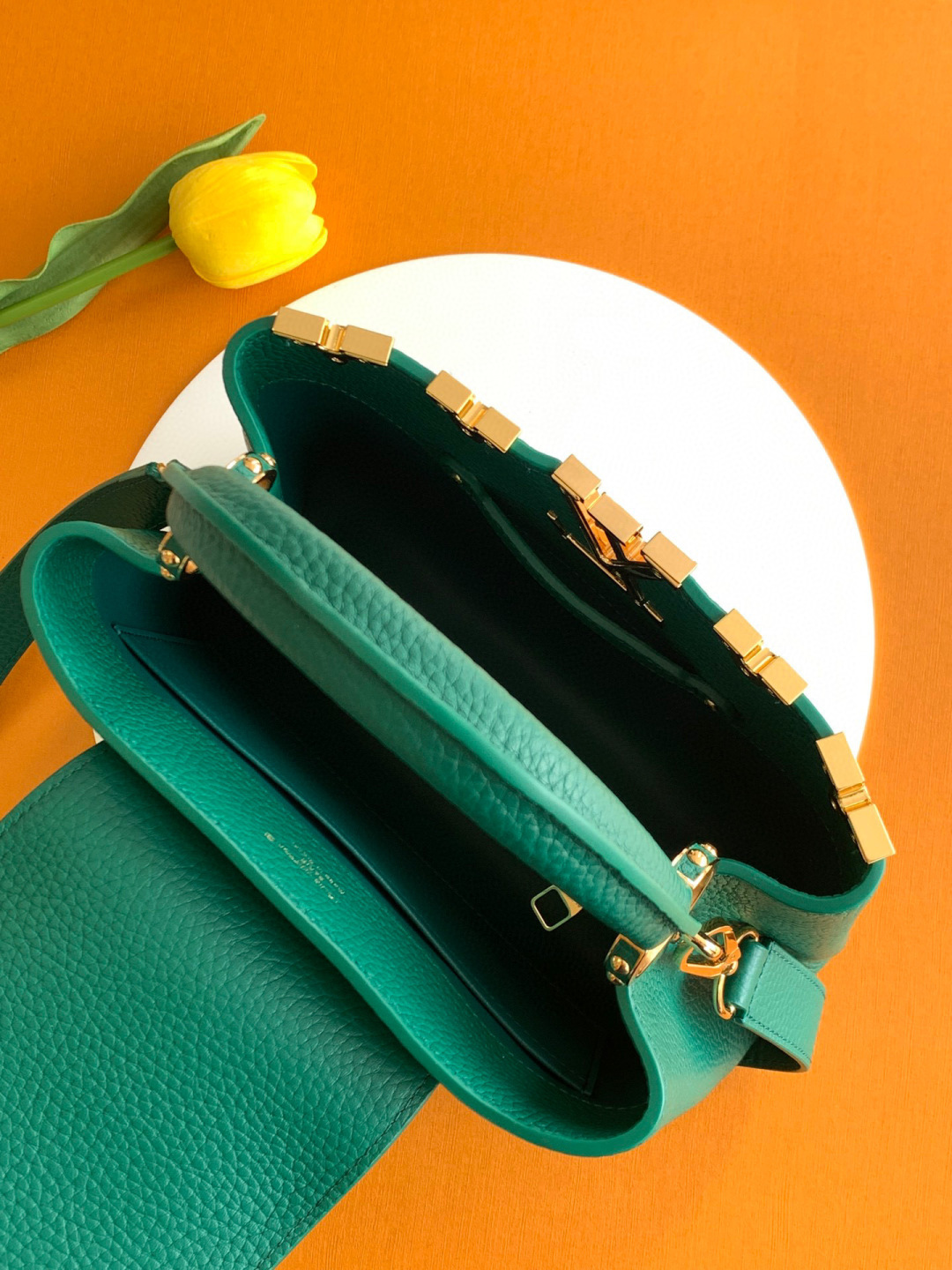 Louis Vuitton 全钢 M25404 深绿金 本款Capucines BB手袋取材 Taurillon 进口牛皮革