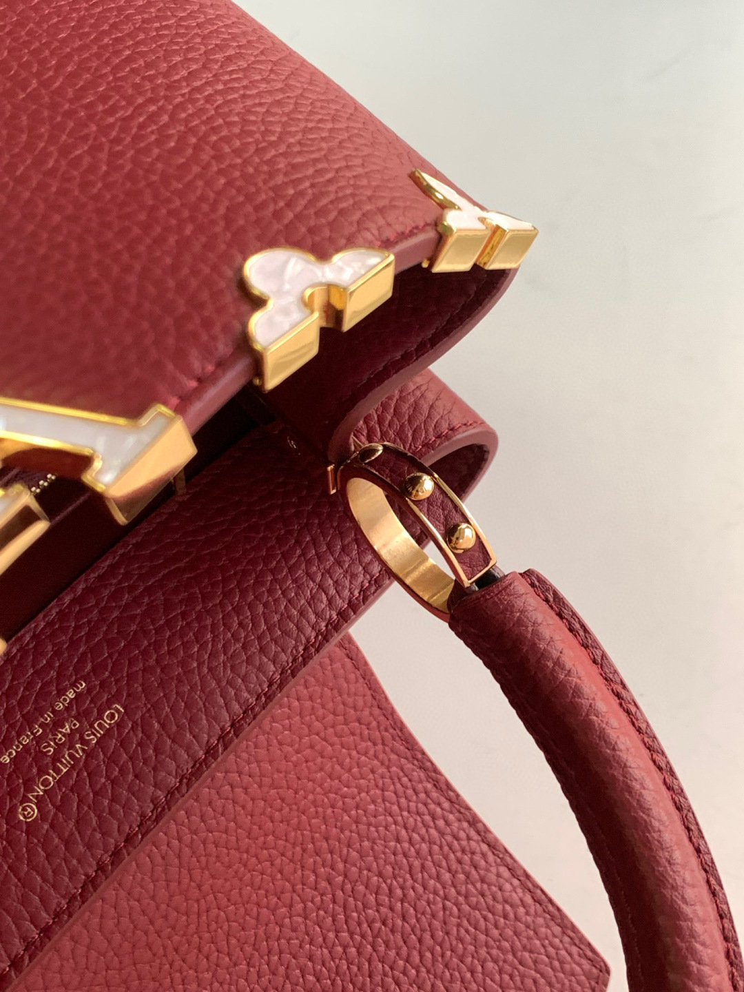 Louis Vuitton 全钢 M25404 枣红金 本款Capucines BB手袋取材 Taurillon 牛皮革