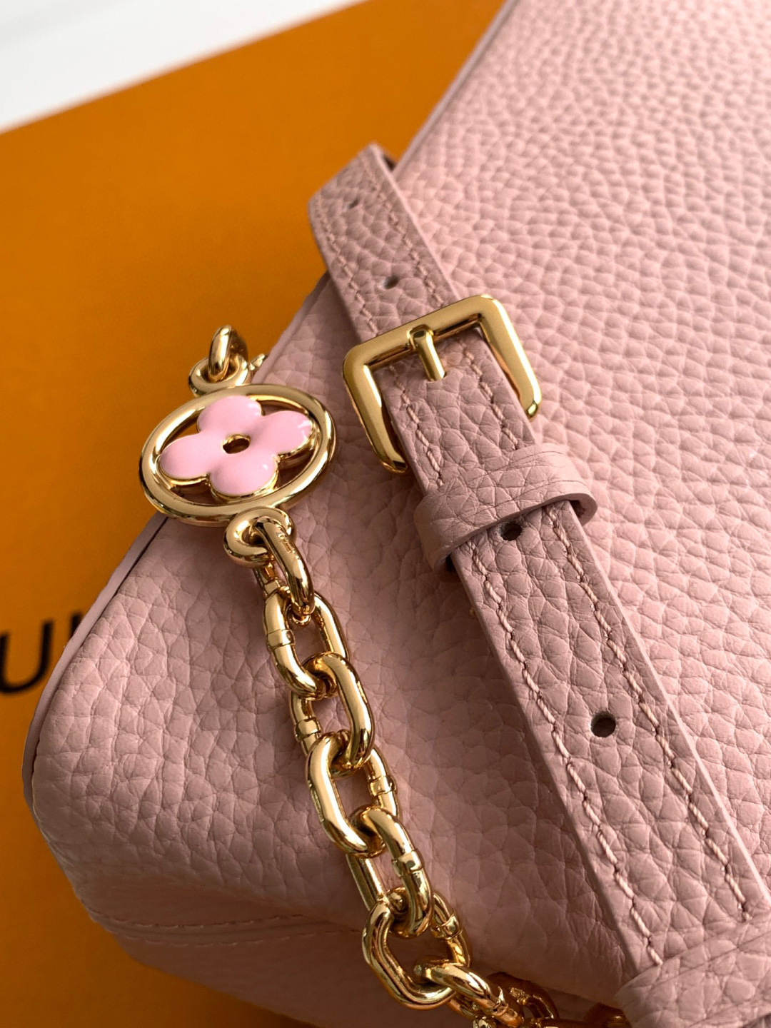 Louis Vuitton 全钢五金 M20845进口牛皮西柚粉配蛋黄金卉三拼