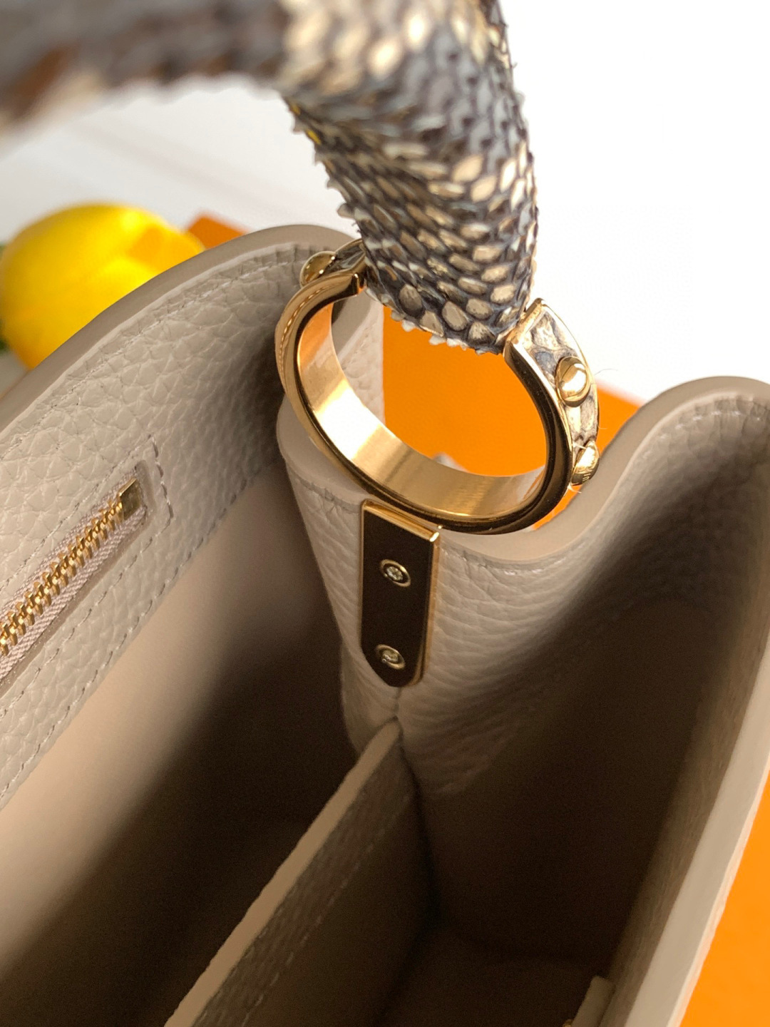 Fendi 全钢 N80071进口牛皮灰配蟒蛇金扣