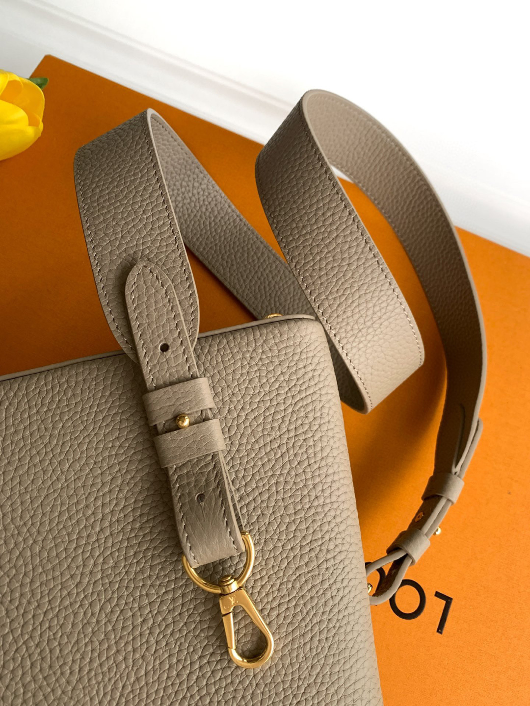 Fendi 全钢 N80071进口牛皮灰配蟒蛇金扣
