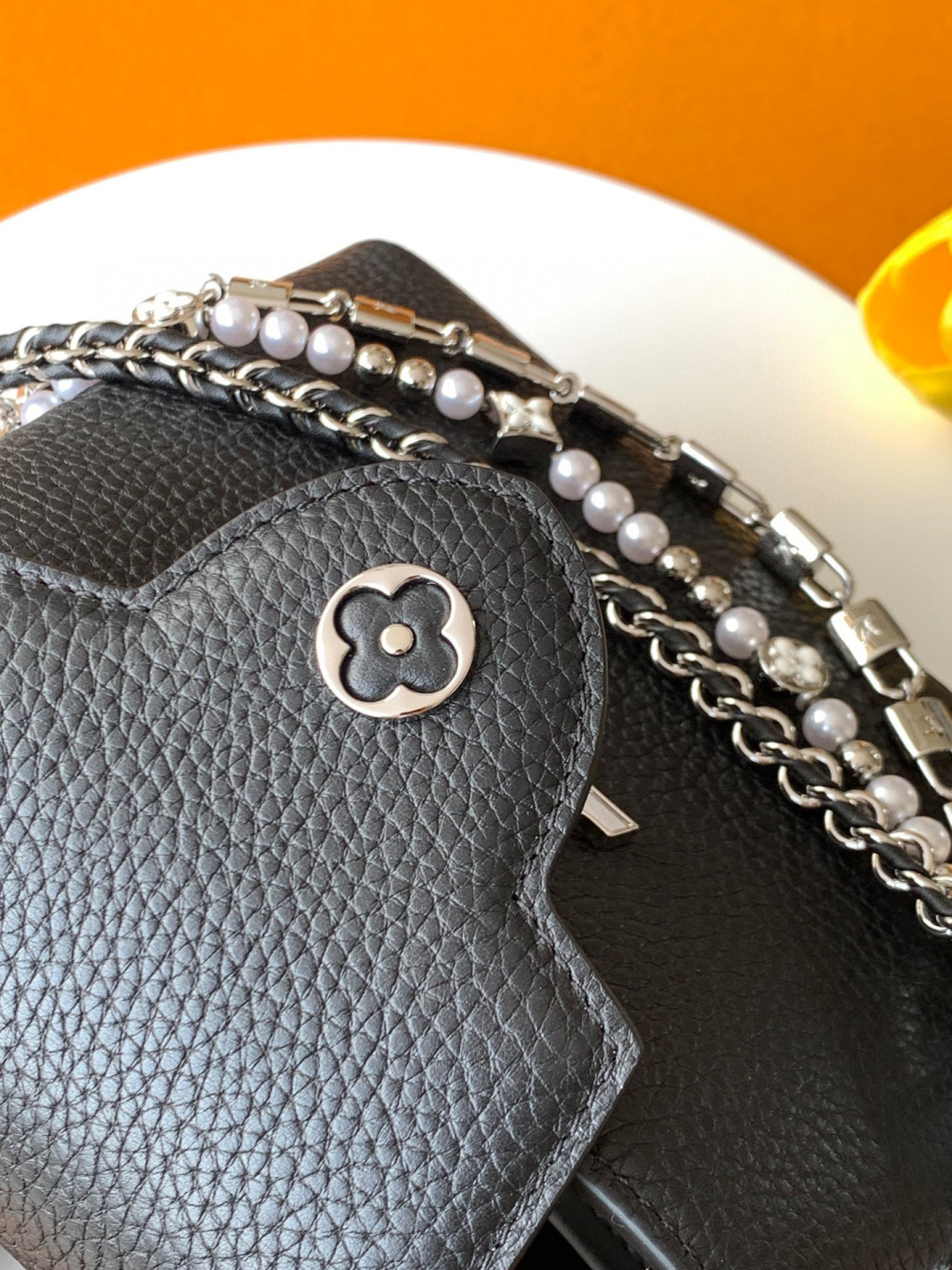 Louis Vuitton 全钢五金 MB163c01变码芯片 配全套包装 款号M11908 进口牛皮黑色银扣本款Capucines 迷你手袋携 Taurillon 牛皮革加入Trilogy系列
