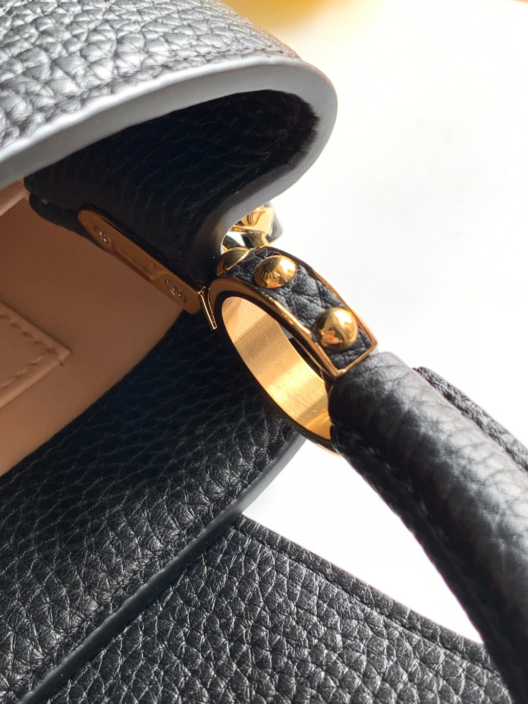 Louis Vuitton 全钢（163C芯片版）【进口牛皮 M23951黑色金】Capucines mini 手袋