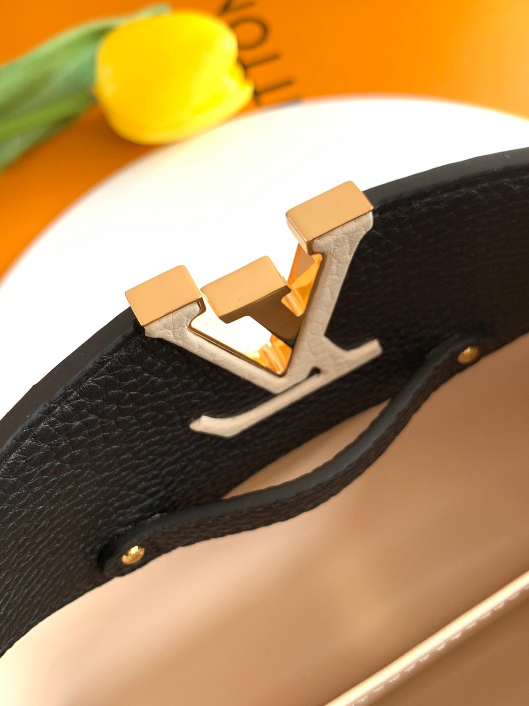 Louis Vuitton 全钢（163C芯片版）【进口牛皮 M23951黑色金】Capucines mini 手袋