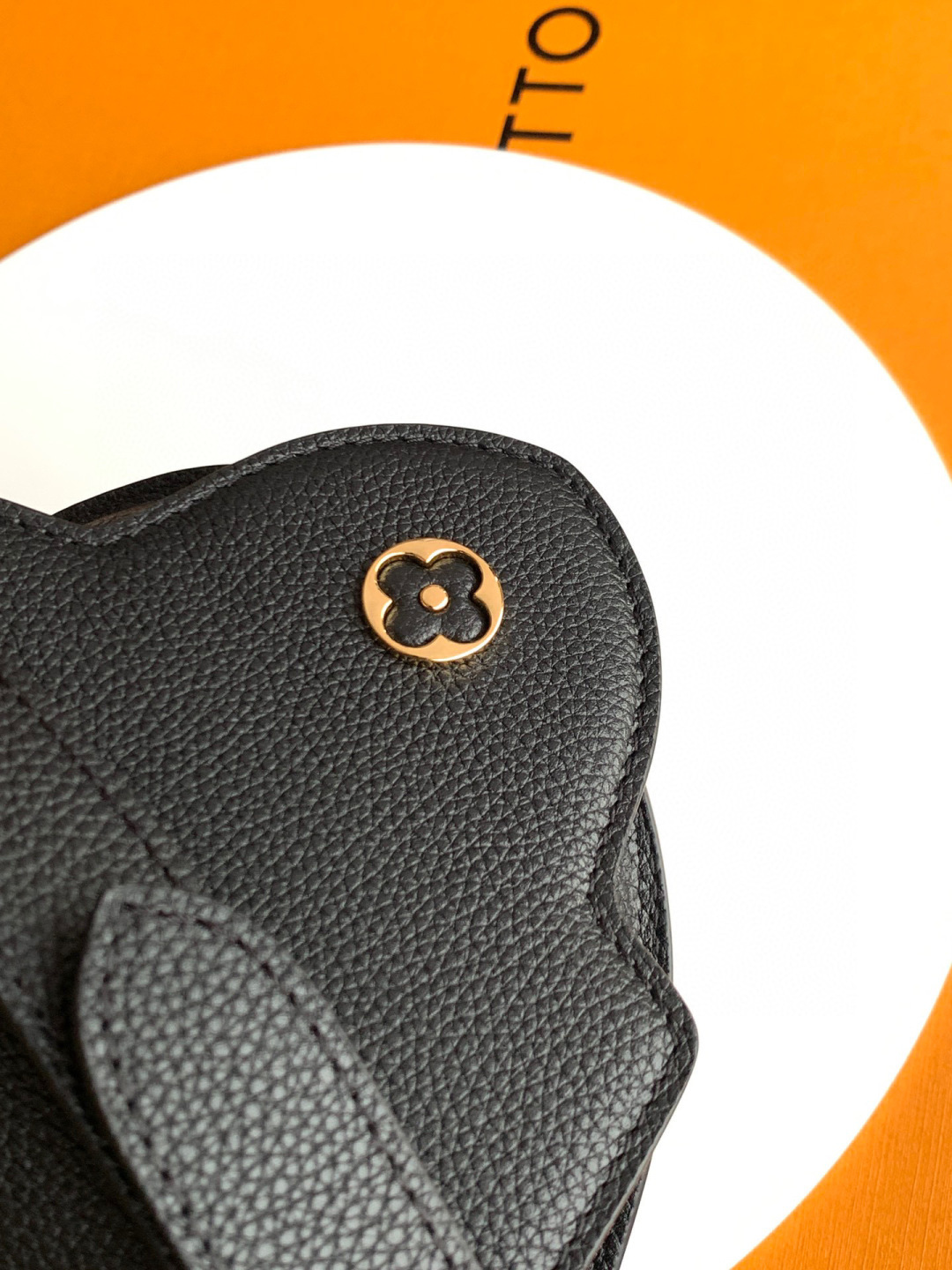 Louis Vuitton 全钢五金 变码芯片 配全套包装 M24672进口牛皮黑色金扣中号本款capucines east