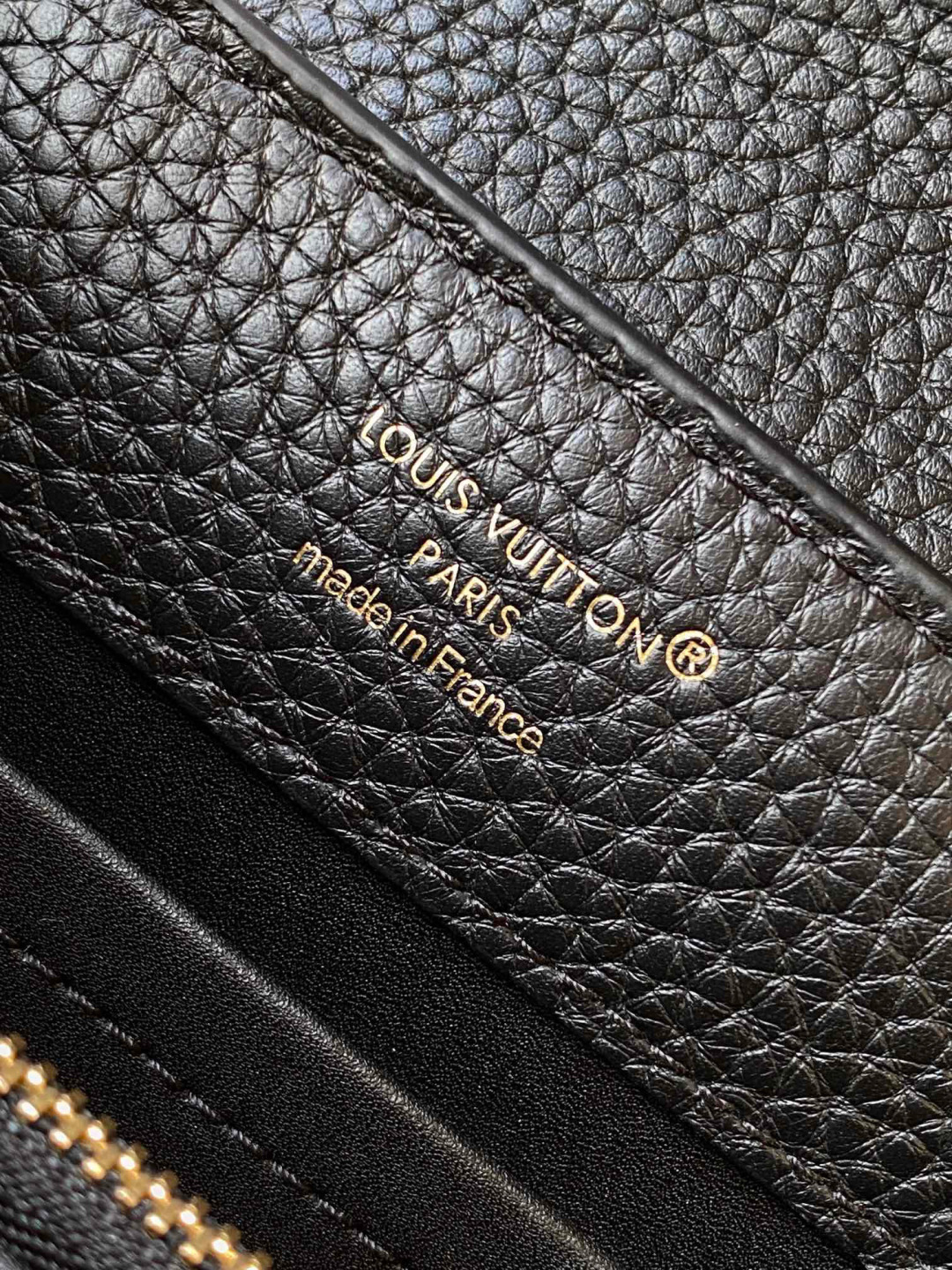 Louis Vuitton N85515 全钢 黑配亮光蟒蛇金动态163 2024 夏季款 Capucines 迷你手袋取材 Taurillon 进口牛皮革