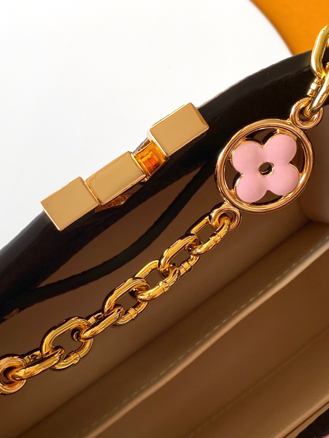 Louis Vuitton 全钢 M20845进口牛皮黑色配浅樱花粉色花卉三拼
